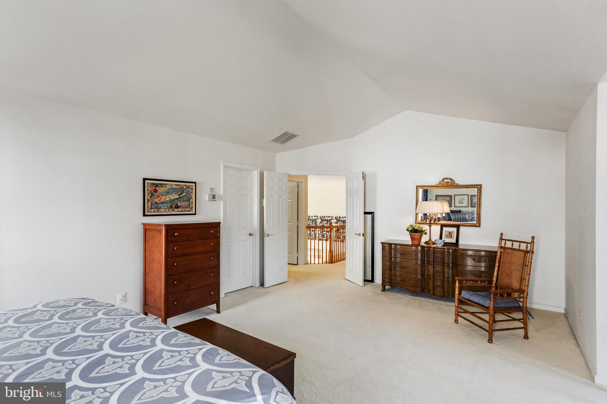 HOBBITS GLEN - Residential