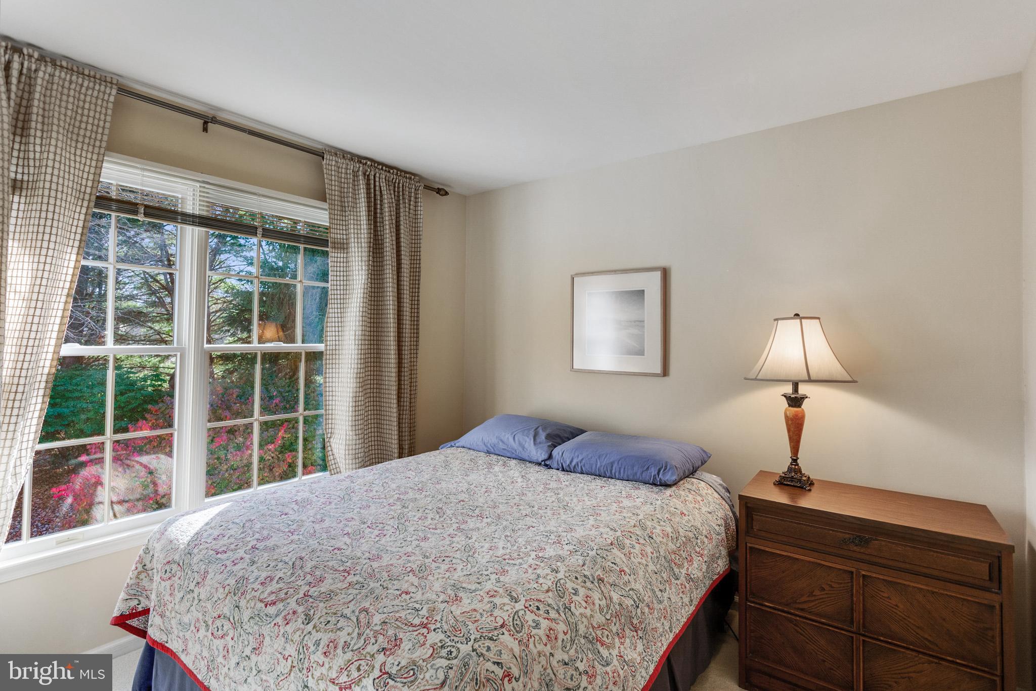 HOBBITS GLEN - Residential