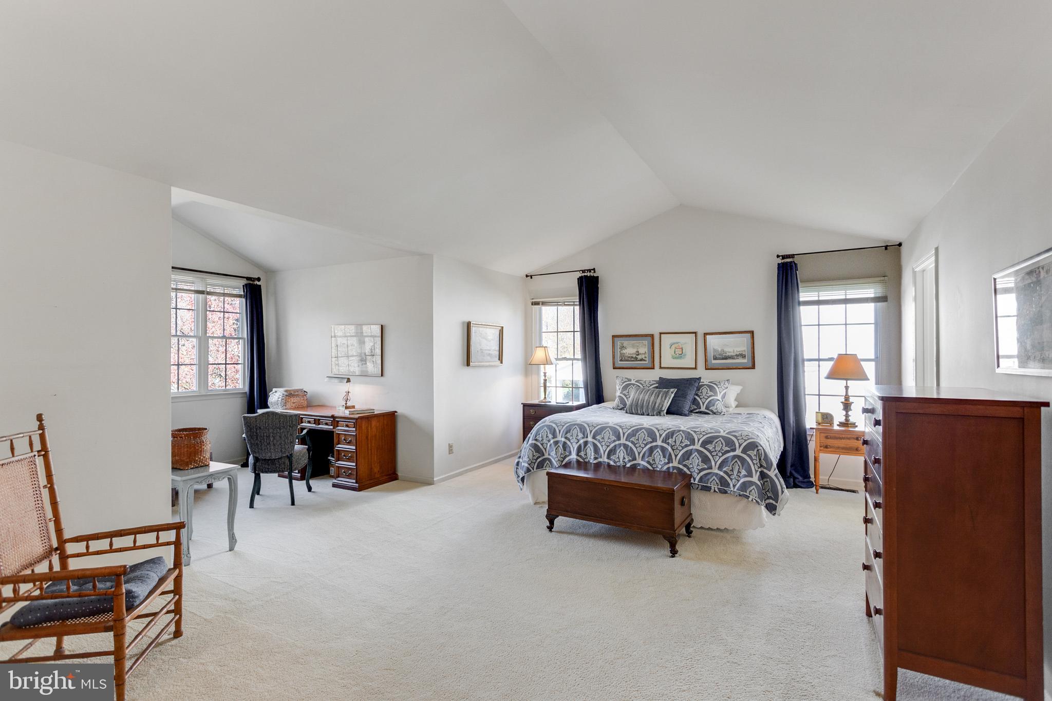 HOBBITS GLEN - Residential