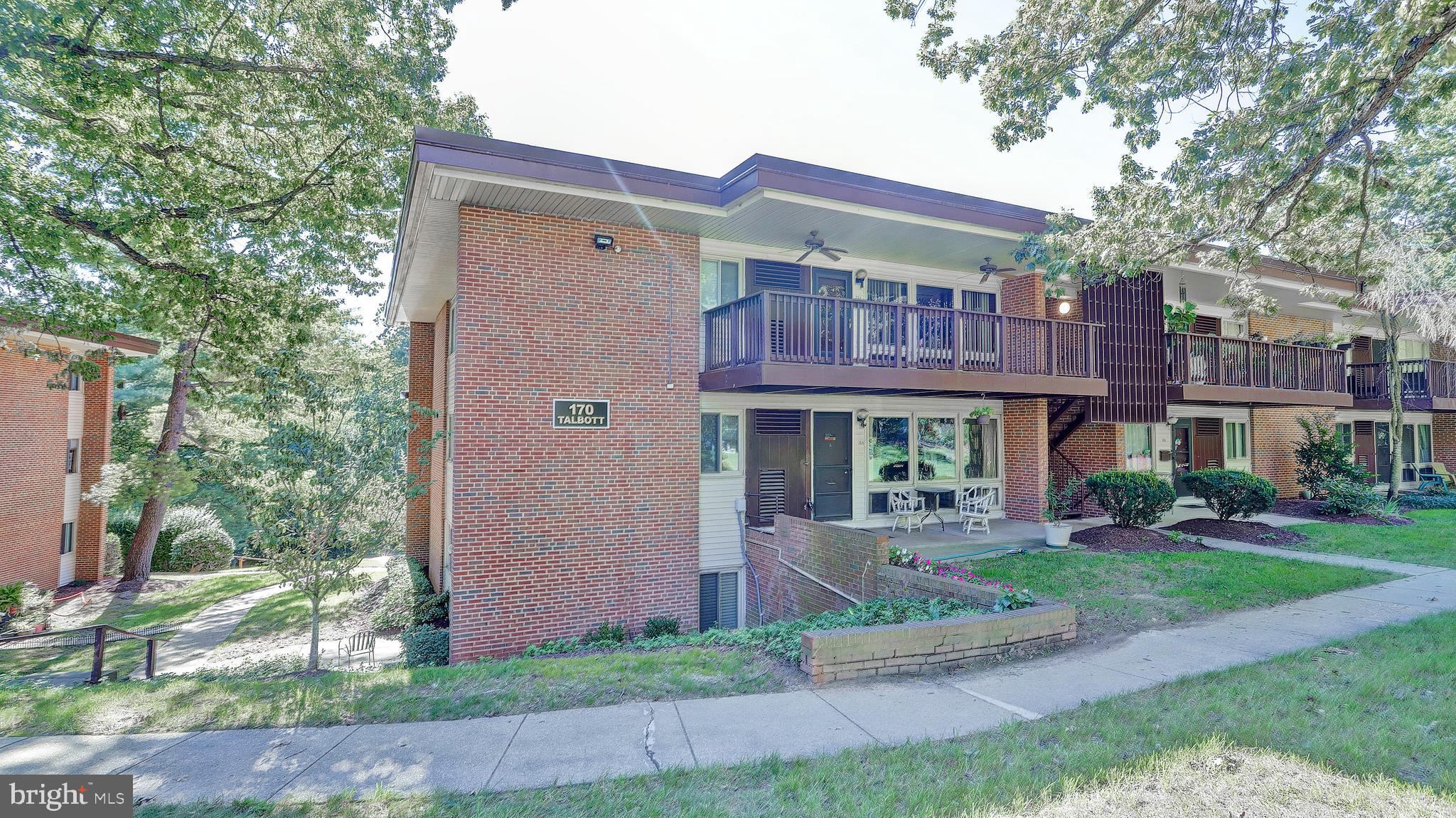 WOODMONT SPRINGS - Residential