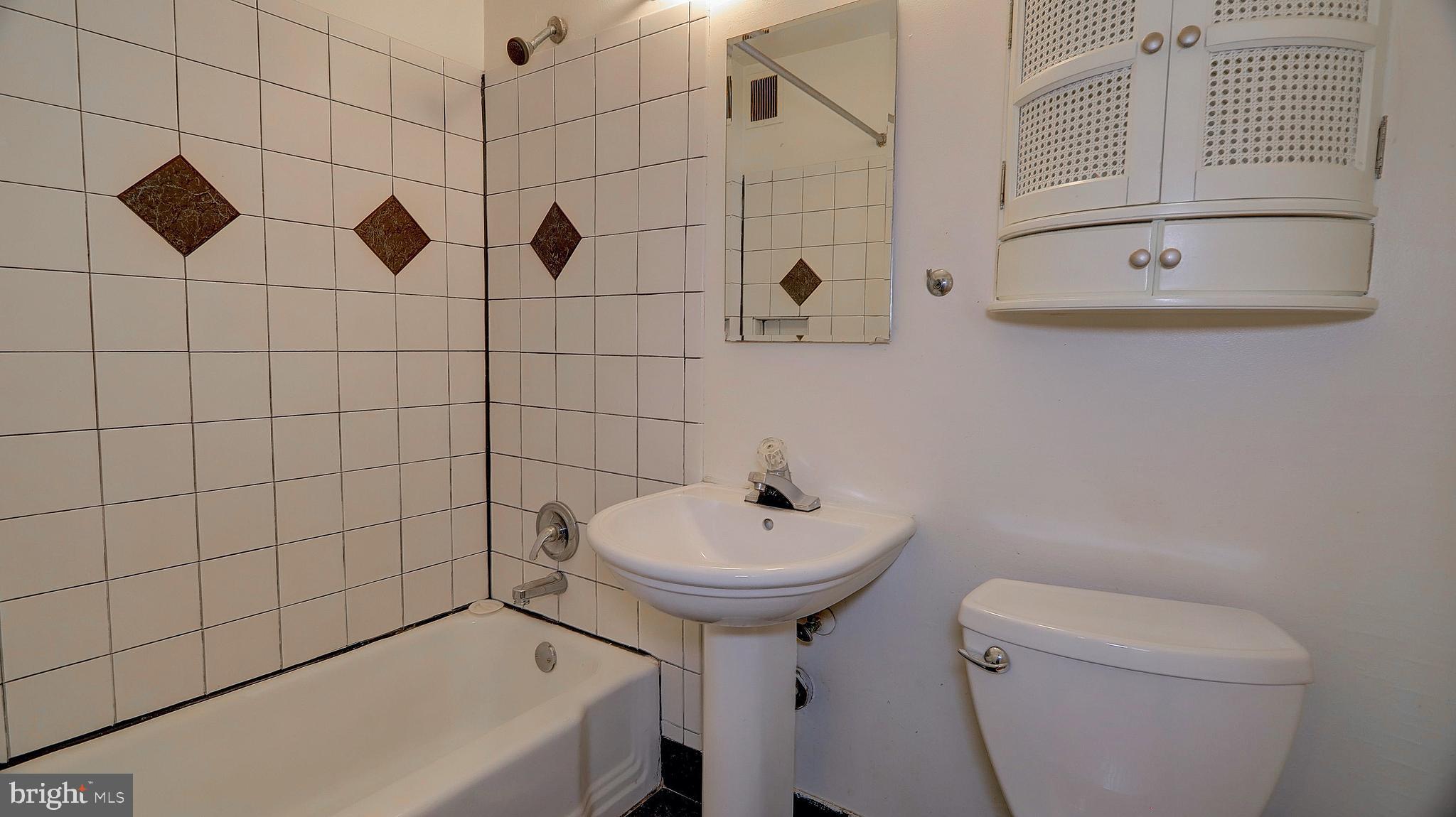 WOODMONT SPRINGS - Residential