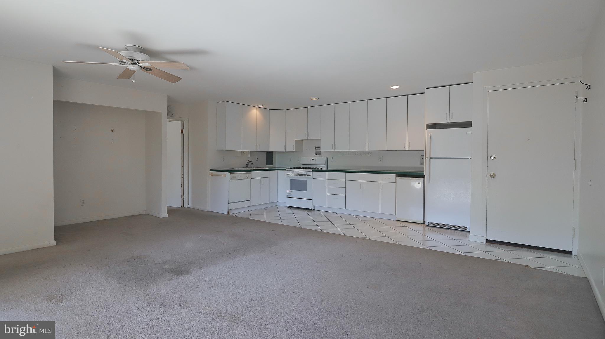 WOODMONT SPRINGS - Residential