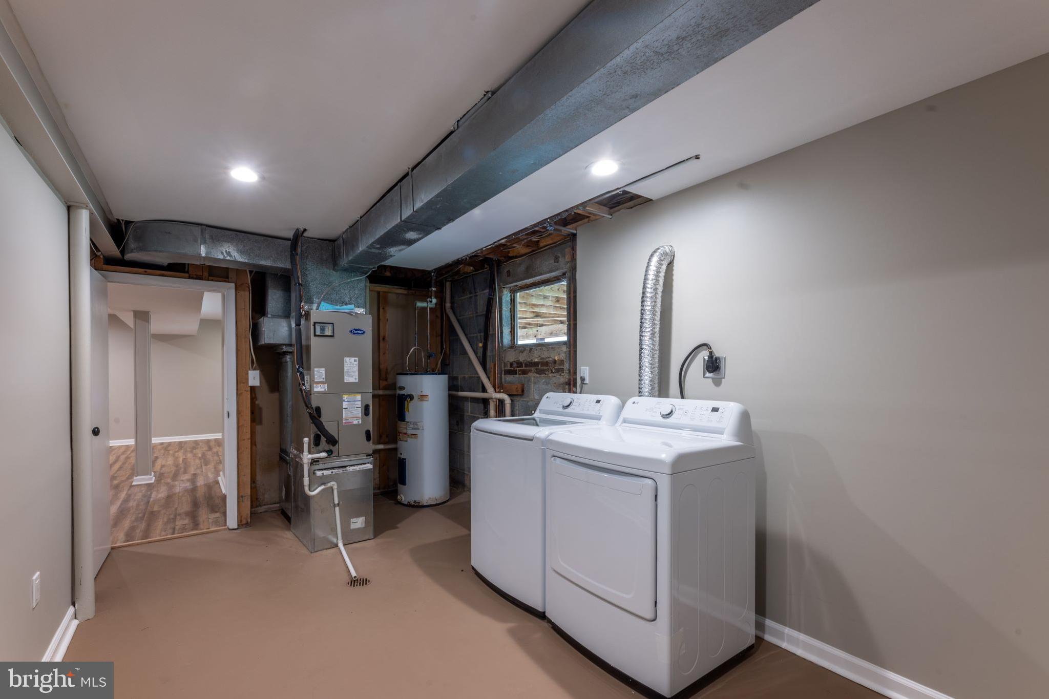 DALE CITY - Residential Lease