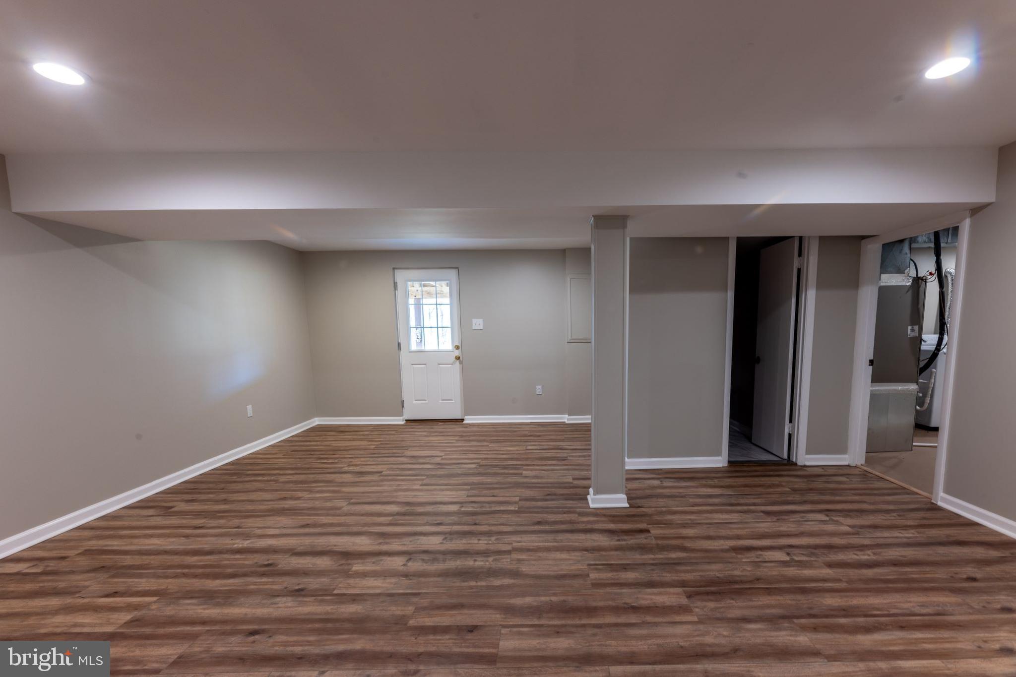 DALE CITY - Residential Lease