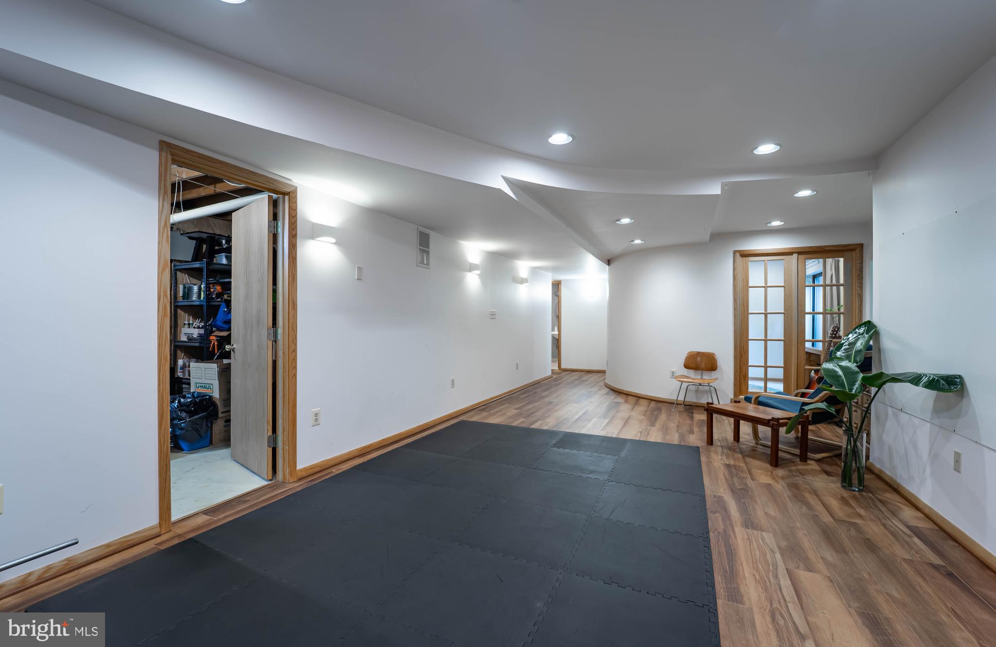 HICKORY RIDGE - Residential