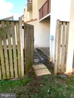 TREETOP CONDO - Residential