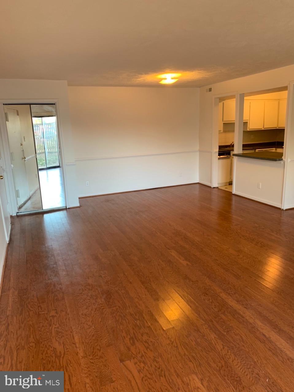 TREETOP CONDO - Residential