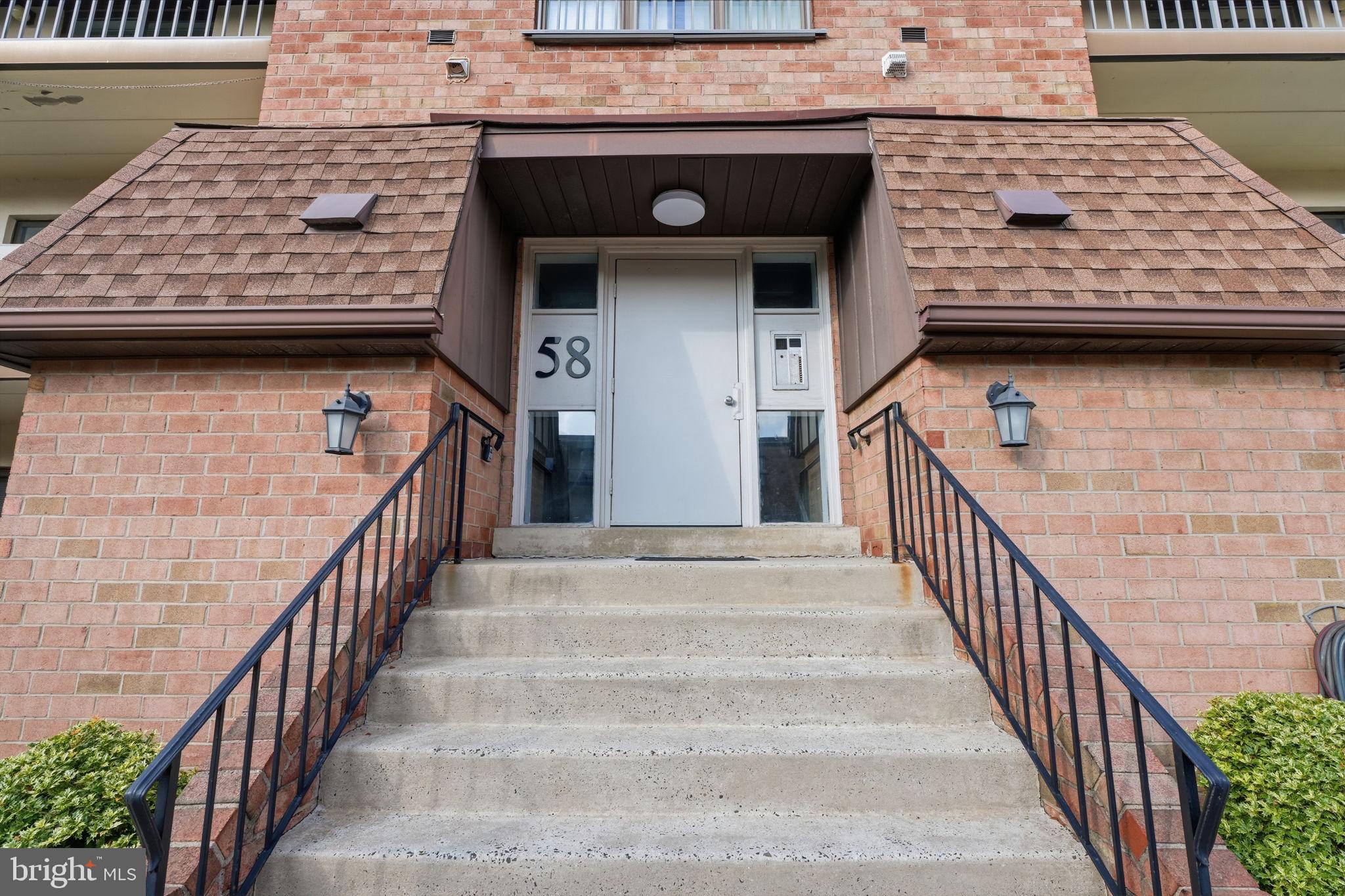 58102 DELAIRE LANDING ROAD 102