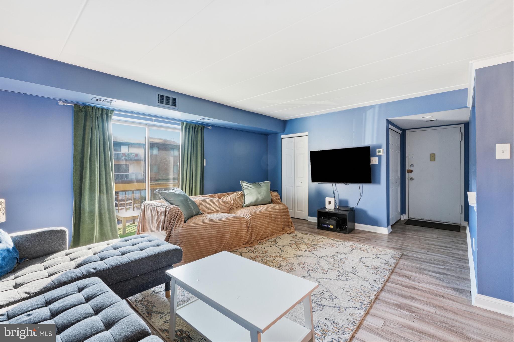 58102 DELAIRE LANDING ROAD 102
