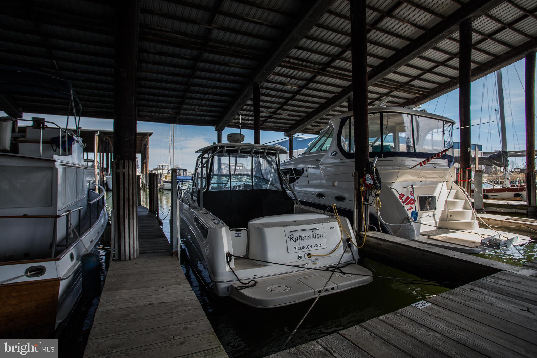 PINEY NARROWS - Residential