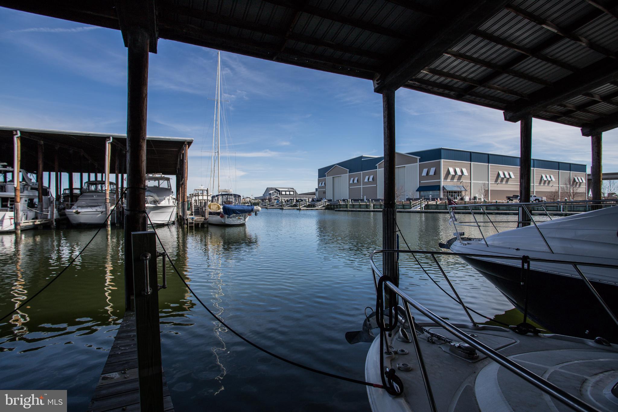 PINEY NARROWS - Residential