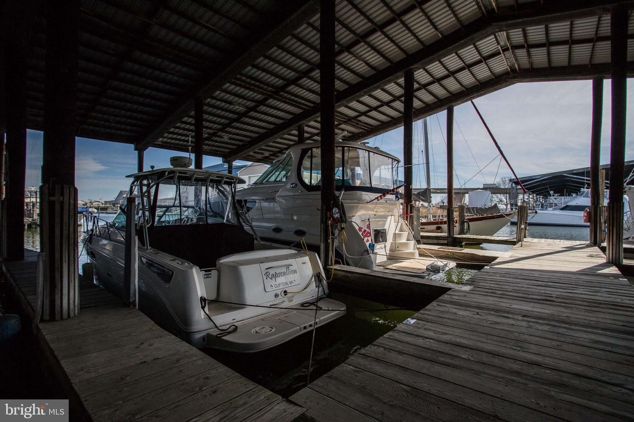 PINEY NARROWS - Residential