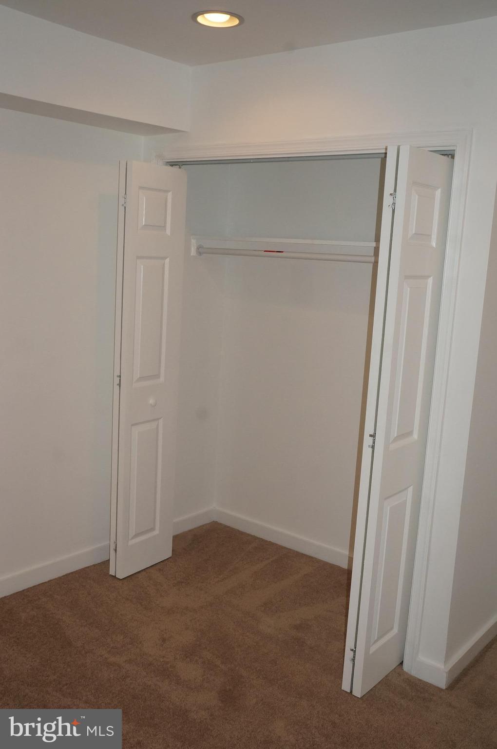 GREENWICH HILL - Residential