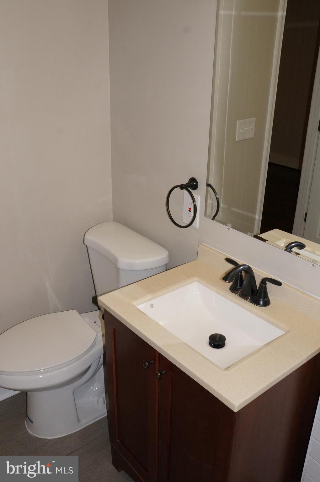 GREENWICH HILL - Residential