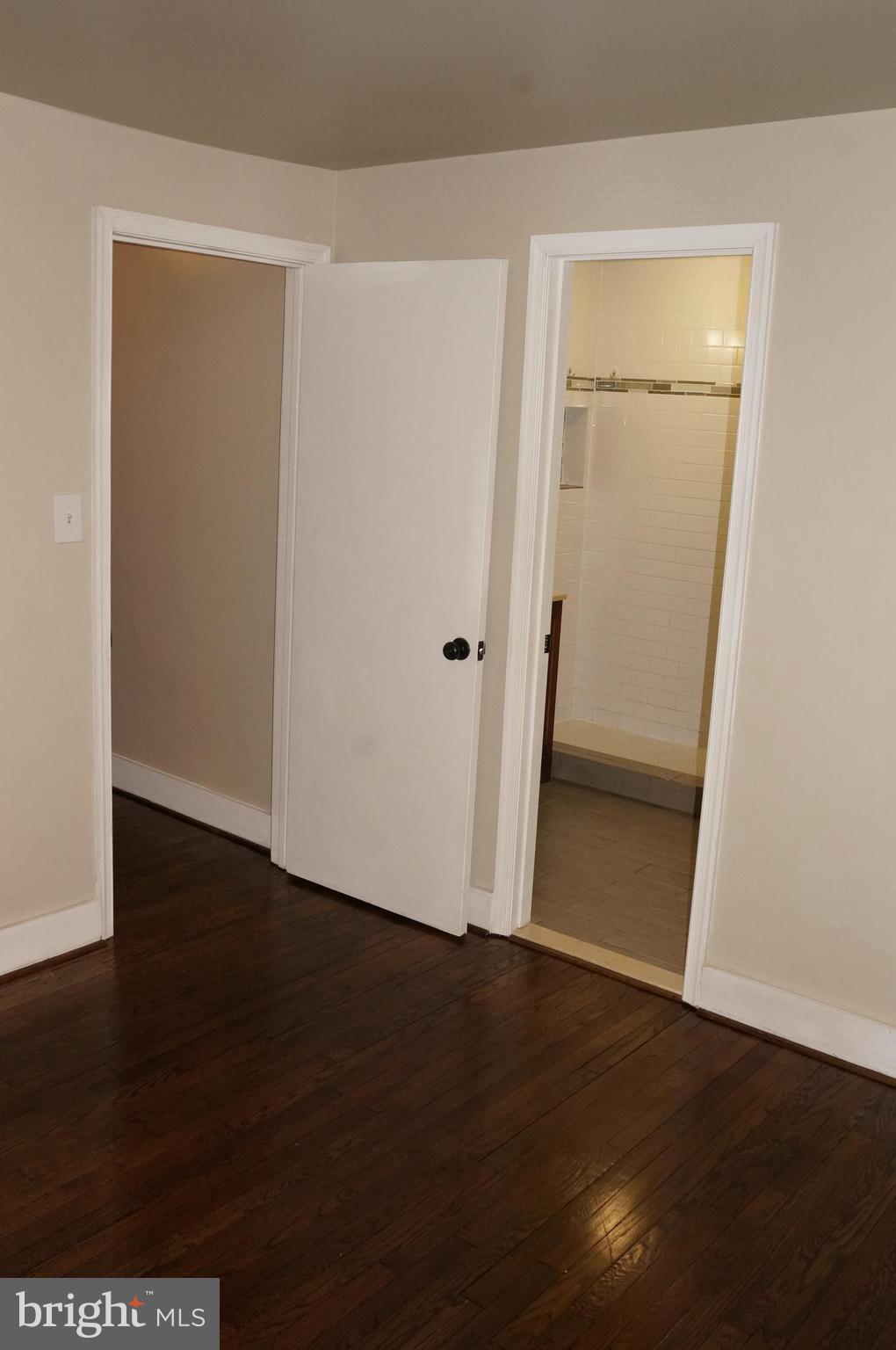 GREENWICH HILL - Residential