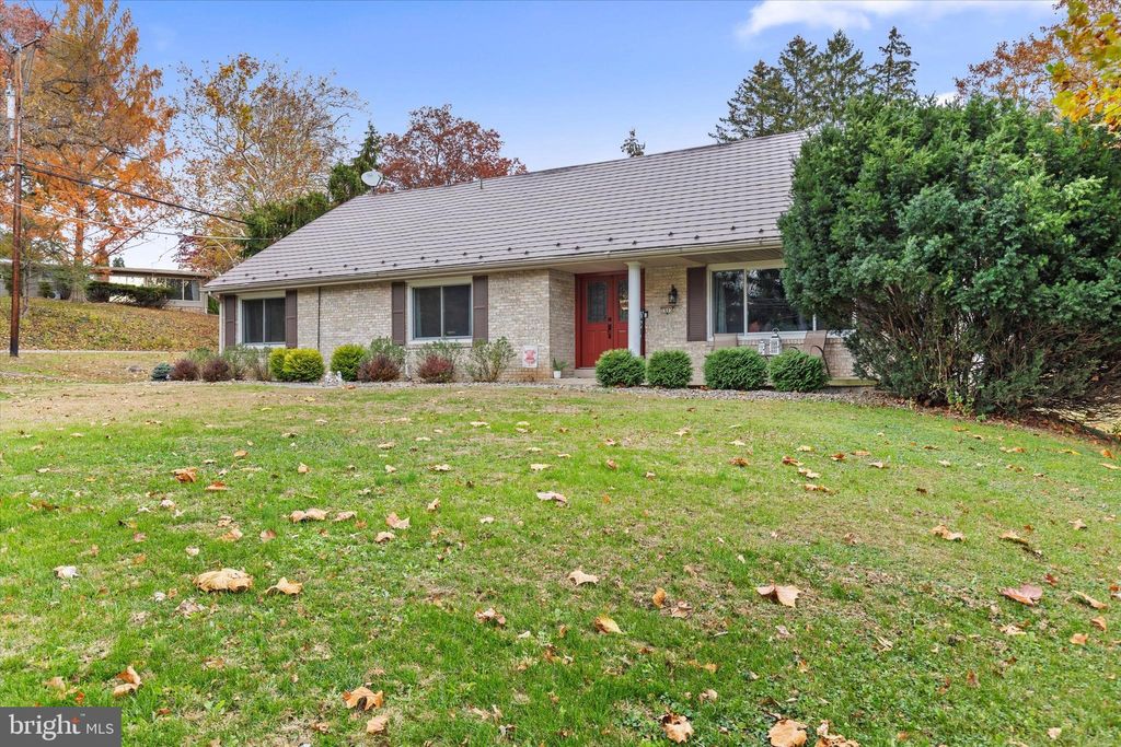 Photo of 1605 Colonial Road, HARRISBURG, PA 17112 (MLS # PADA2051332)