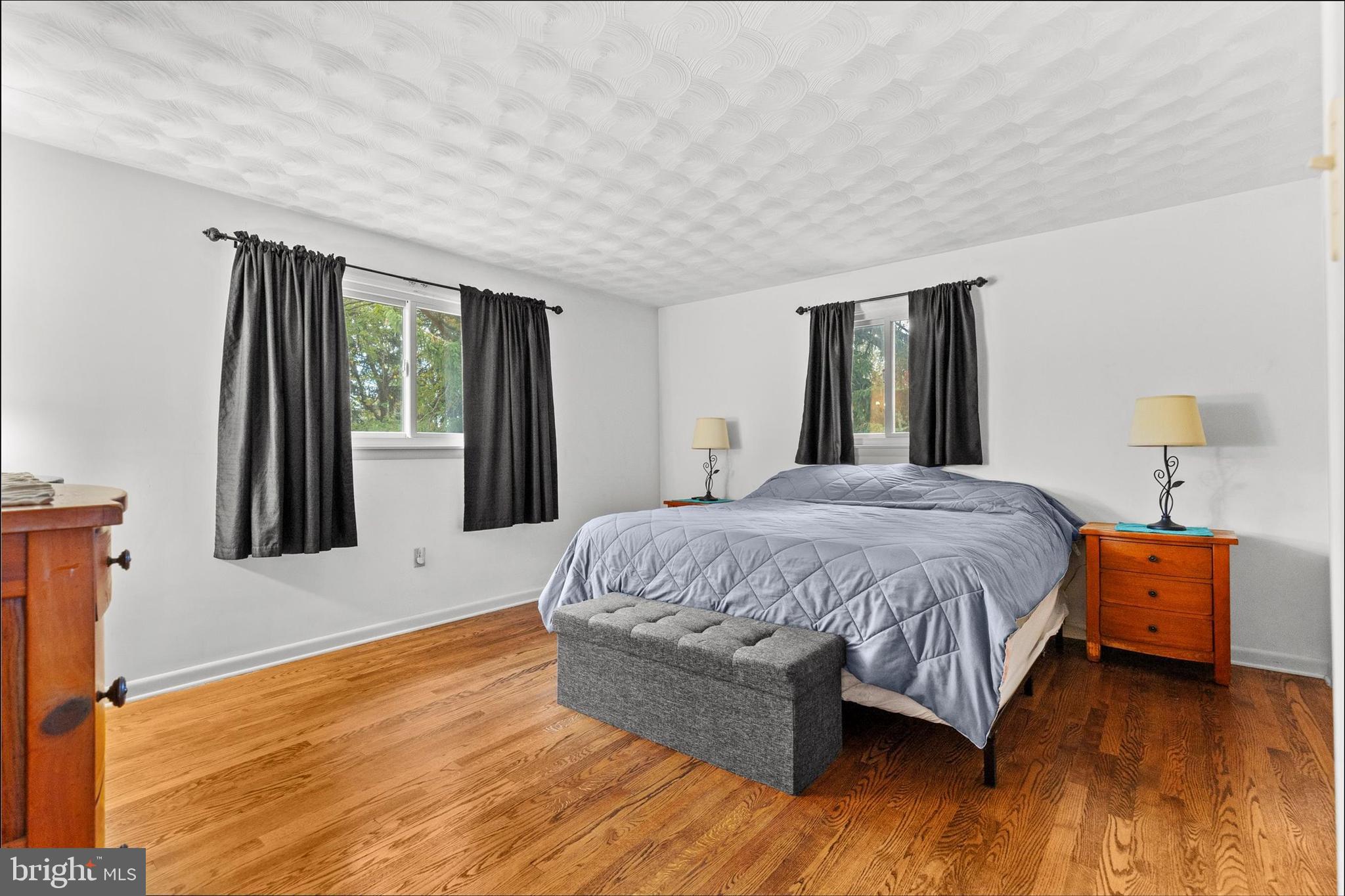 COLONIAL CREST - Residential