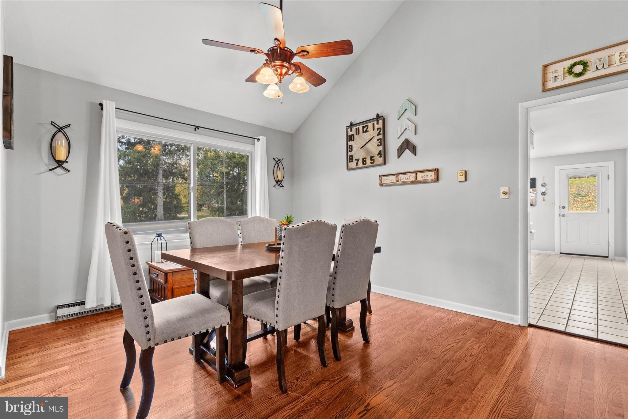 COLONIAL CREST - Residential