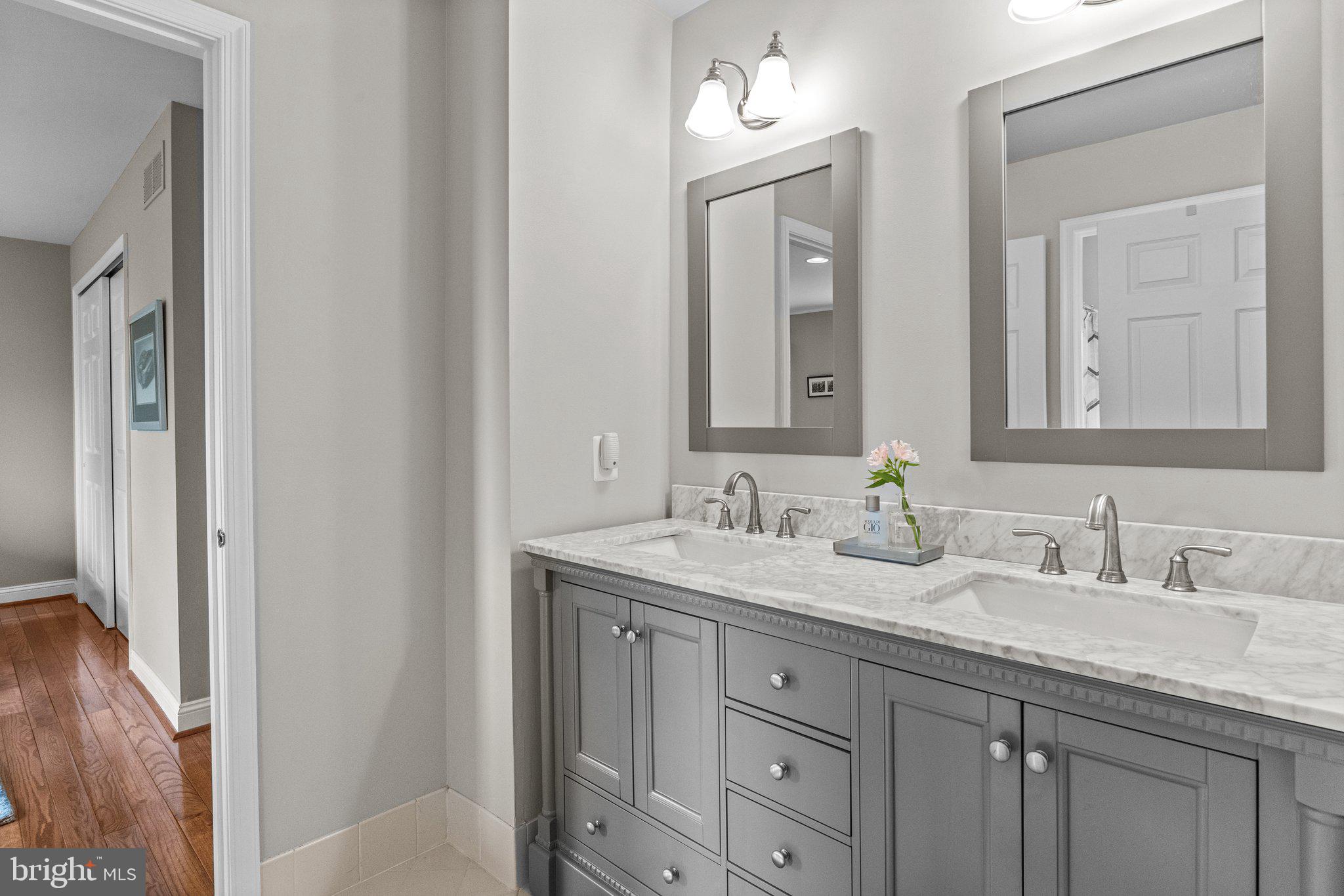 RIVER CROSSING - Residential