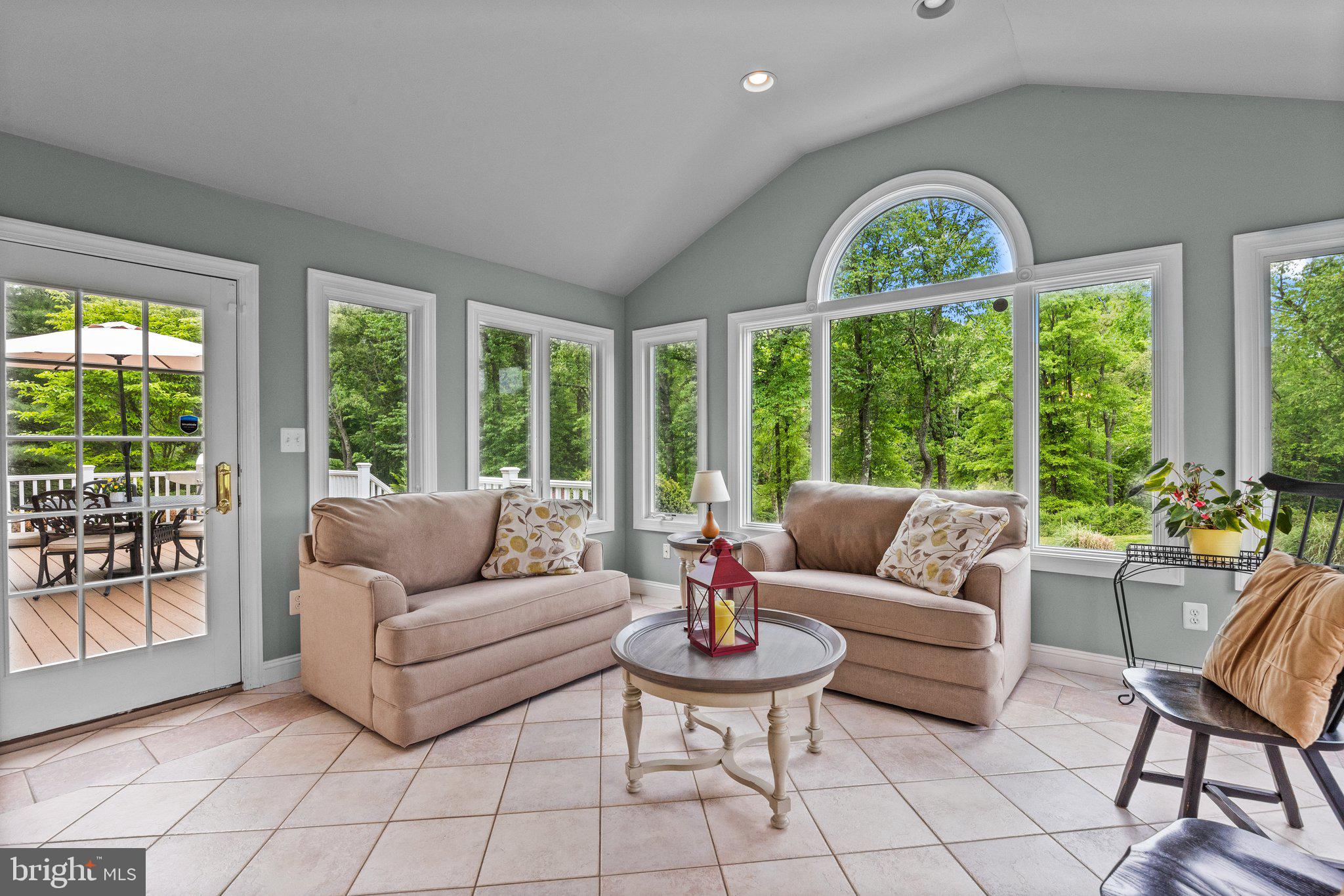 RIVER CROSSING - Residential