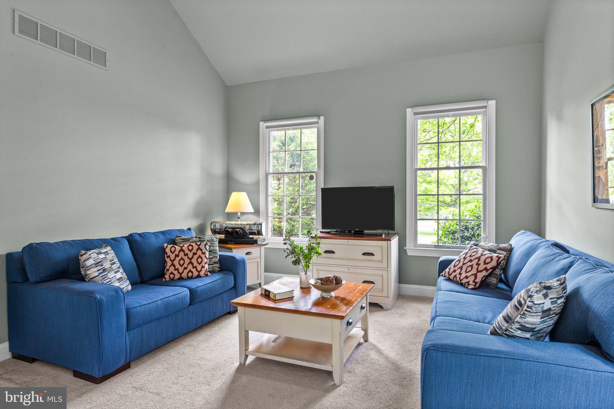 RIVER CROSSING - Residential