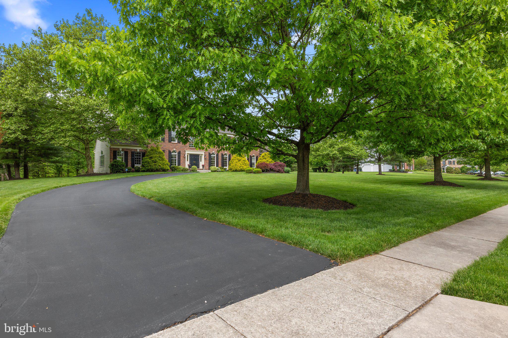 RIVER CROSSING - Residential