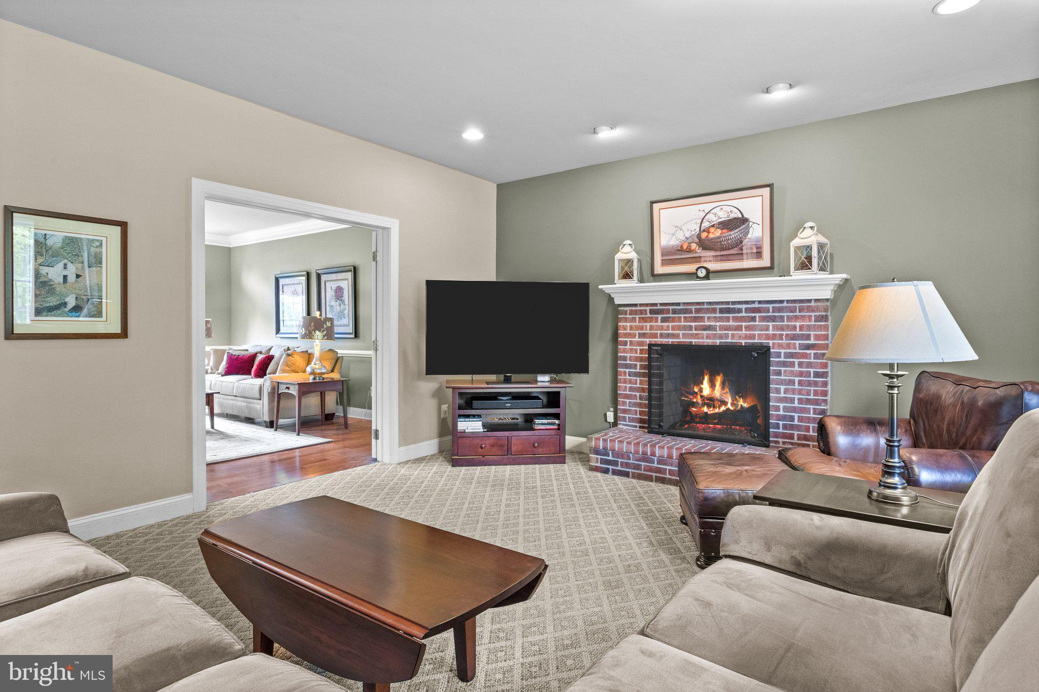 RIVER CROSSING - Residential