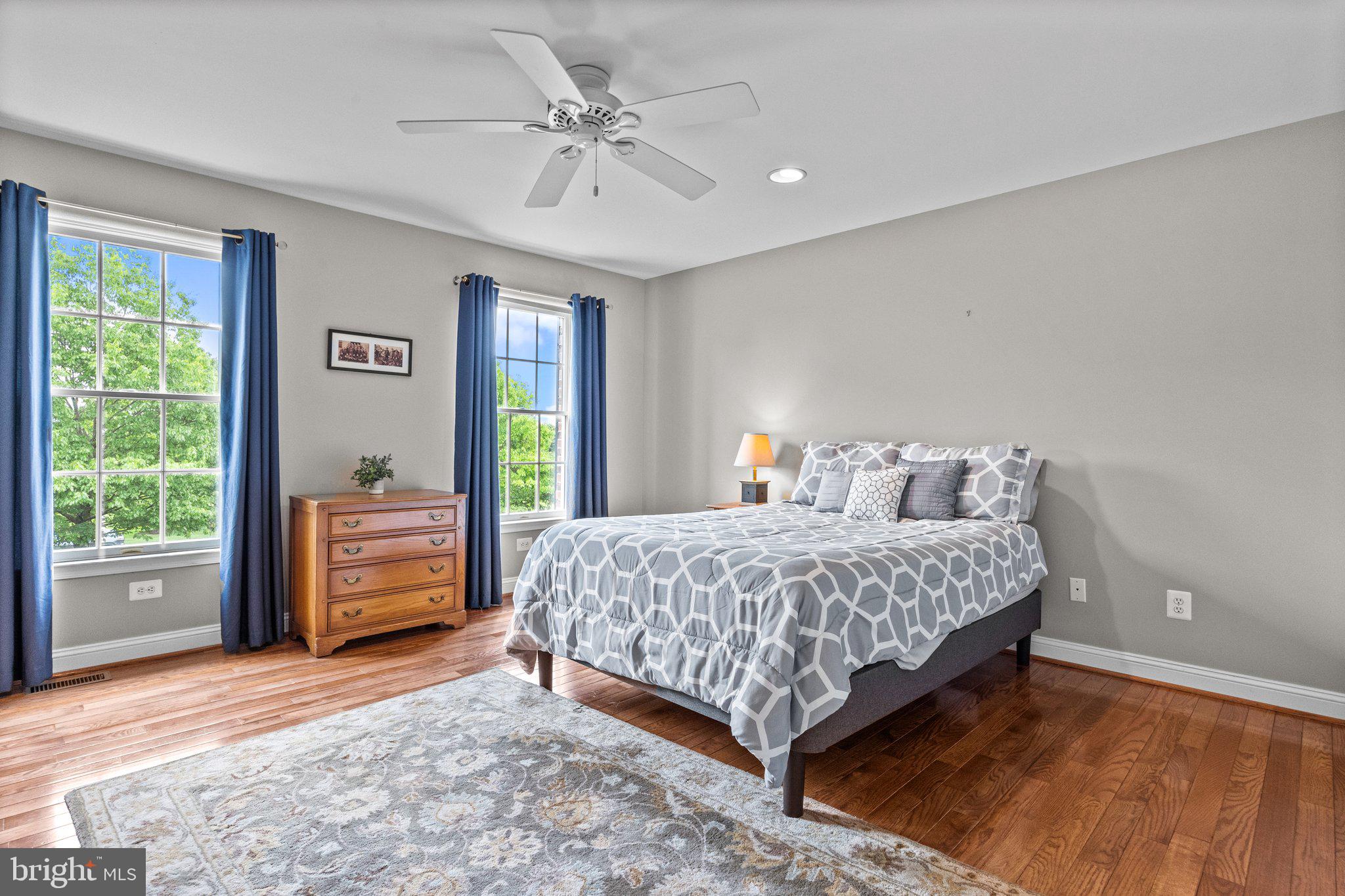 RIVER CROSSING - Residential