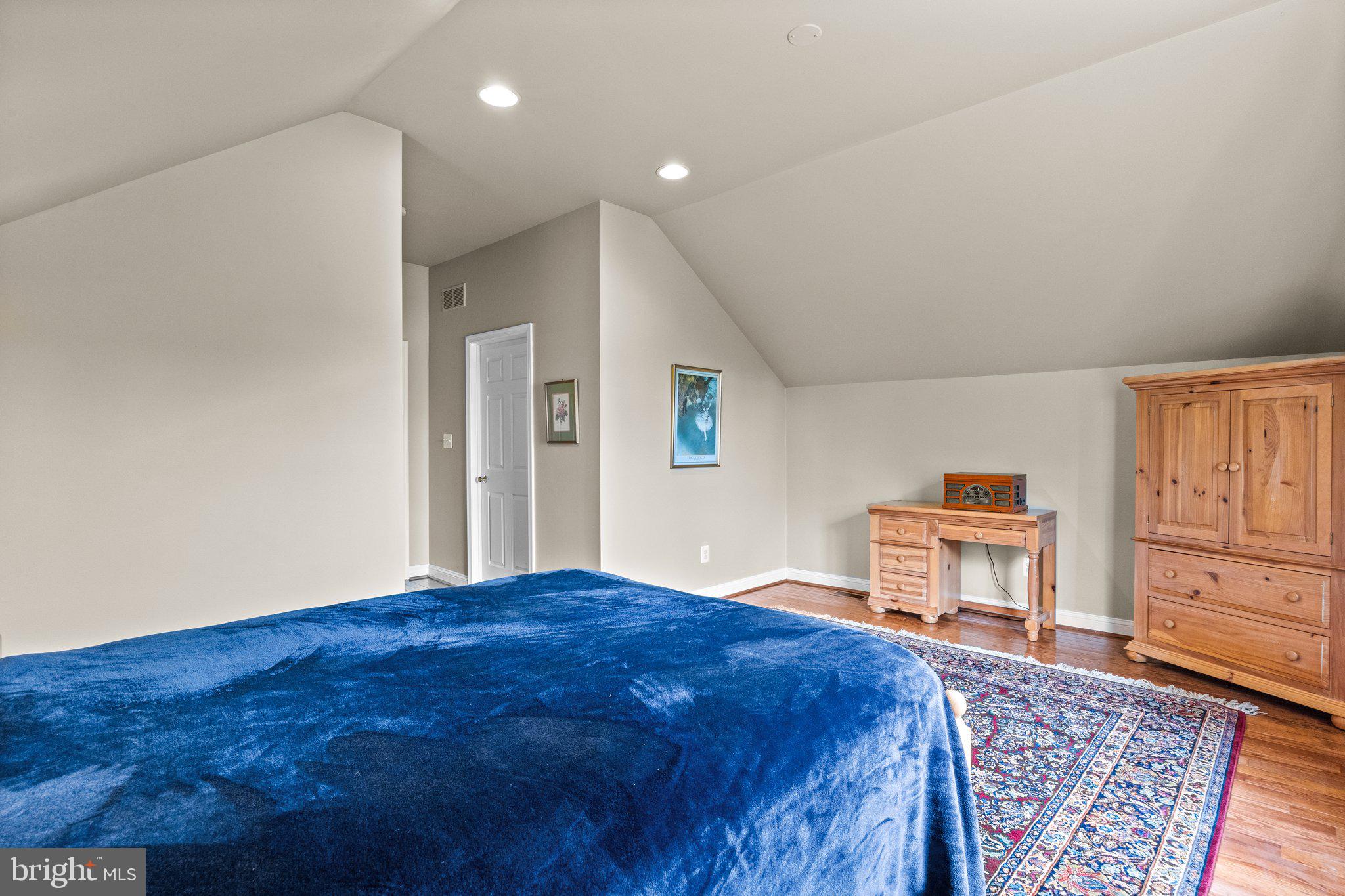 RIVER CROSSING - Residential