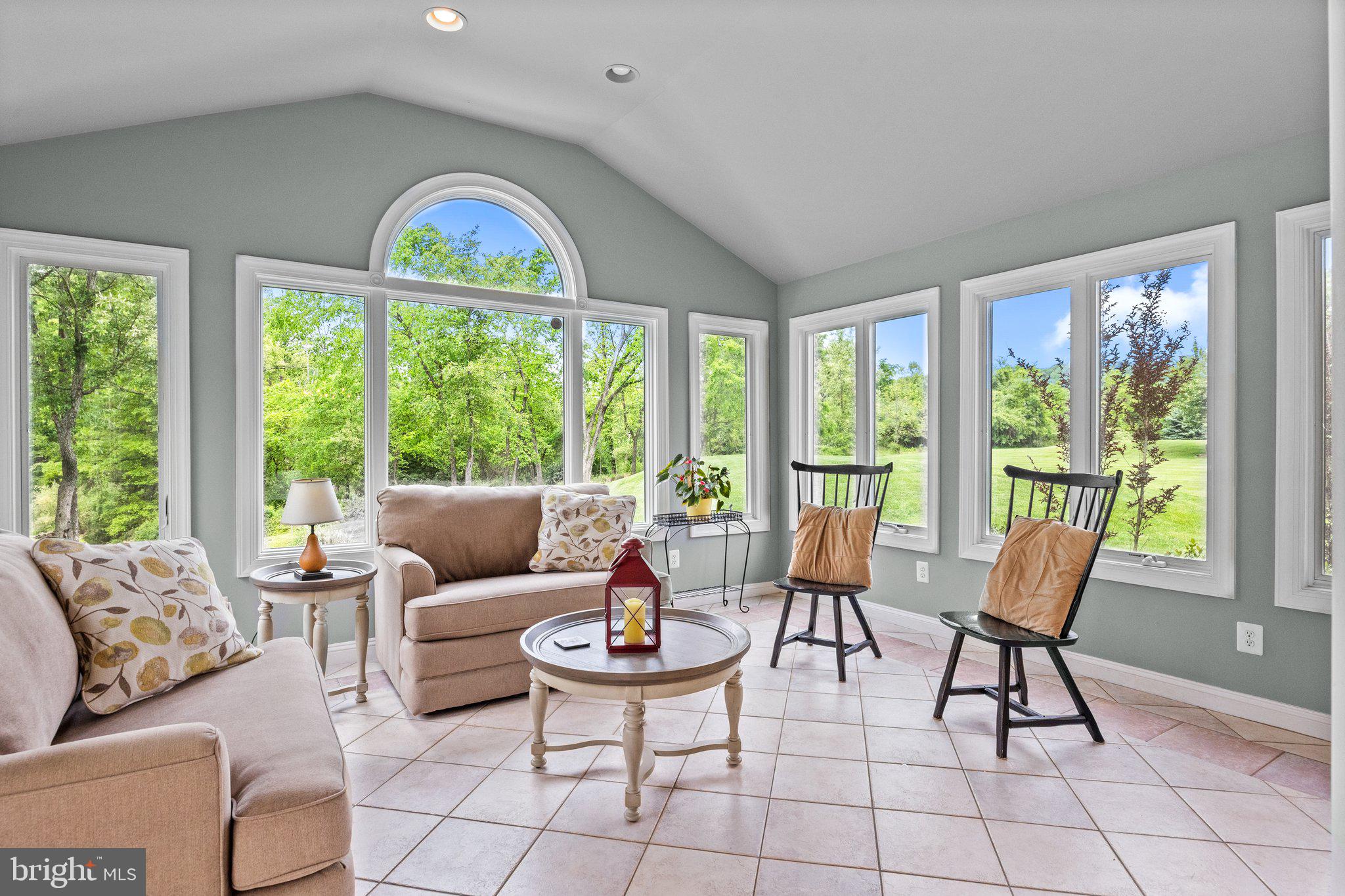 RIVER CROSSING - Residential