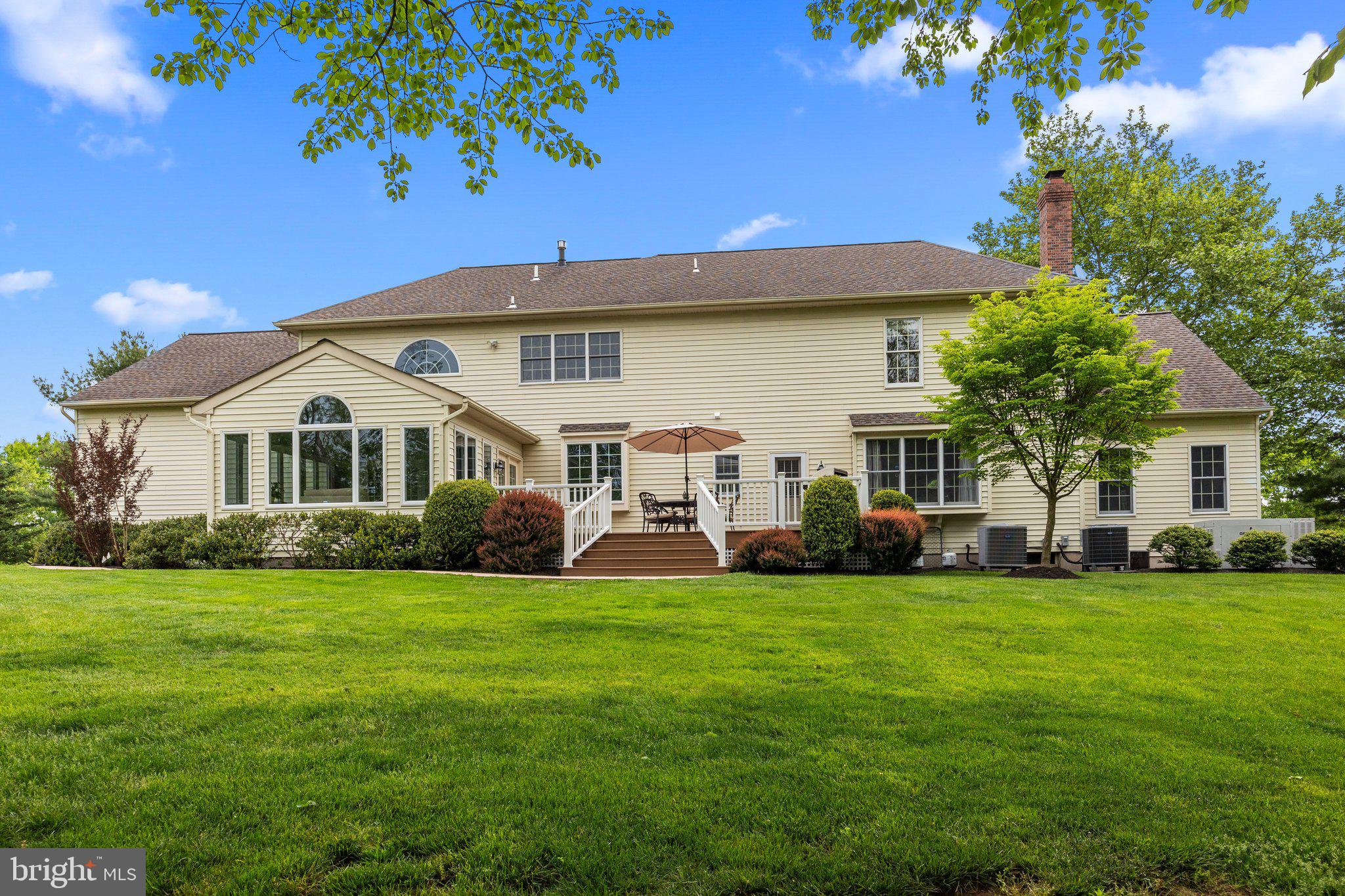 RIVER CROSSING - Residential