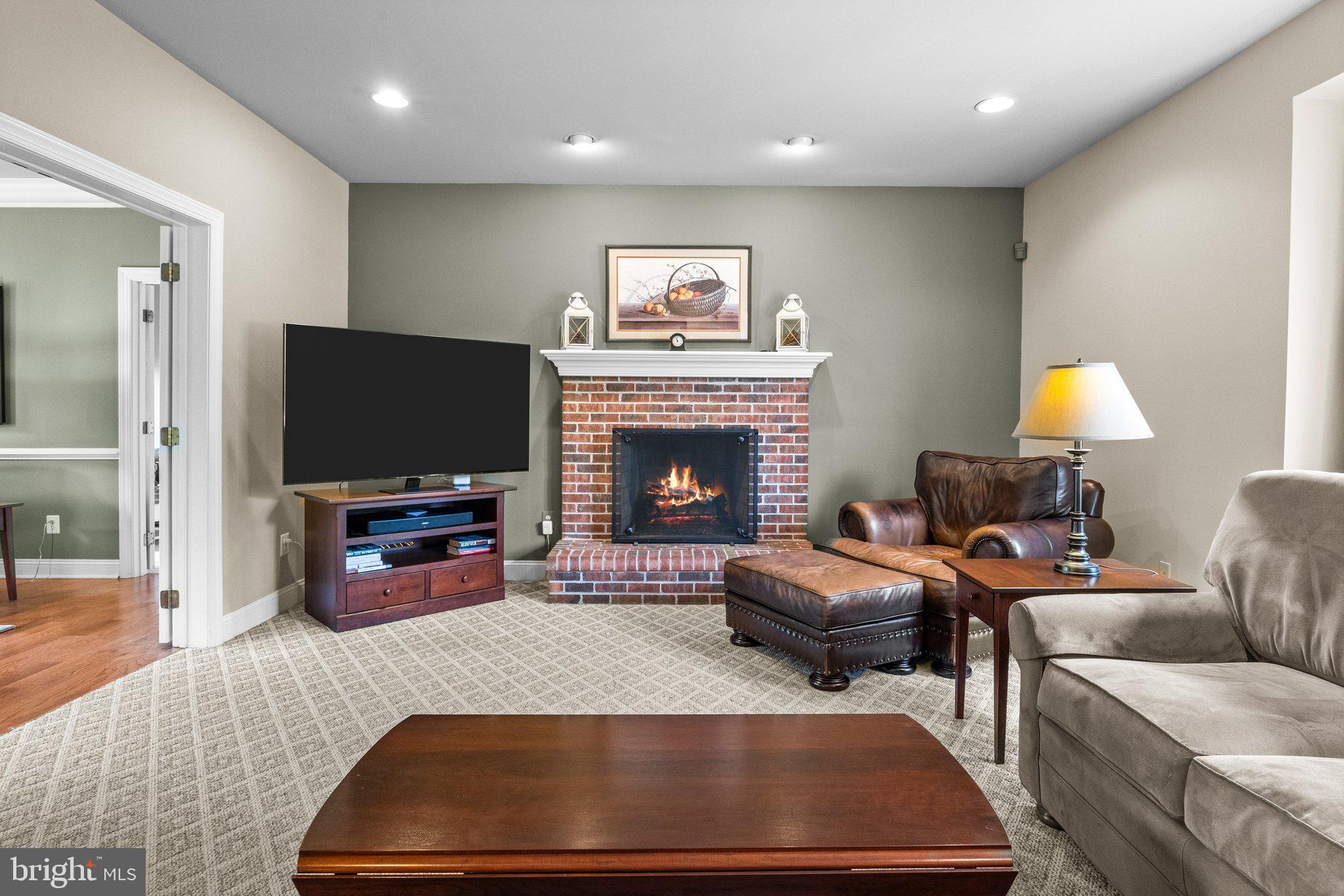 RIVER CROSSING - Residential