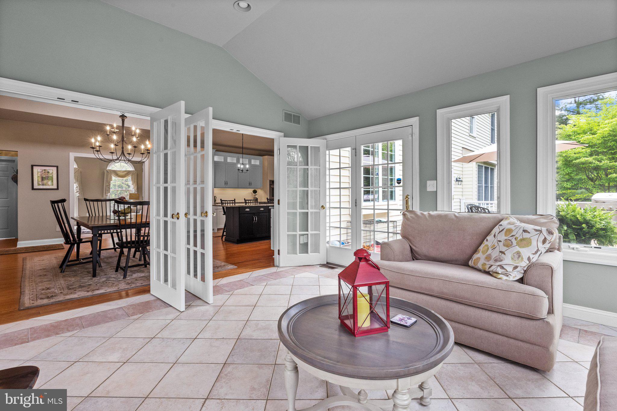 RIVER CROSSING - Residential