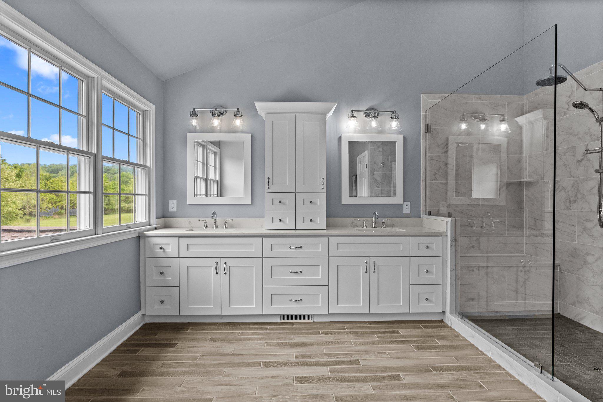 RIVER CROSSING - Residential