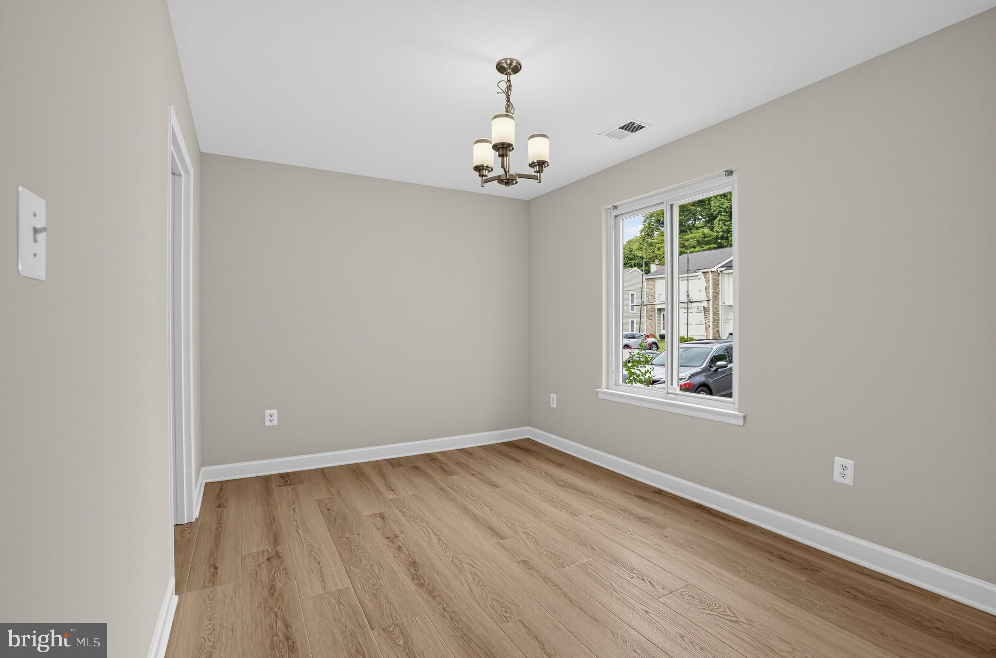 8713 RIDGE HOLLOW COURT
