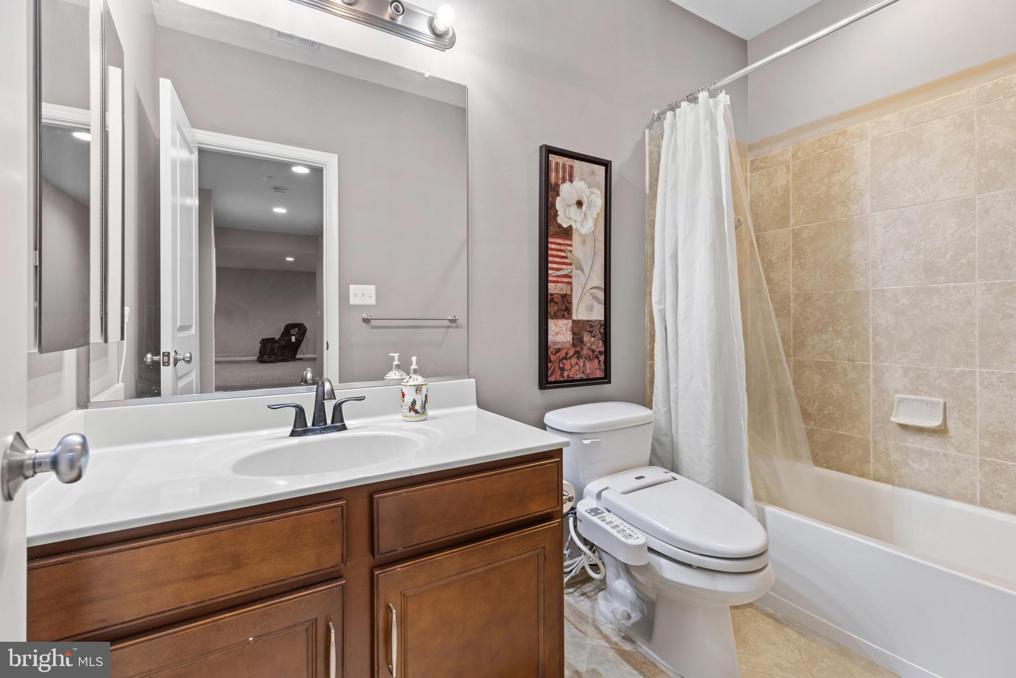 HALLMAN GROVE - Residential Lease