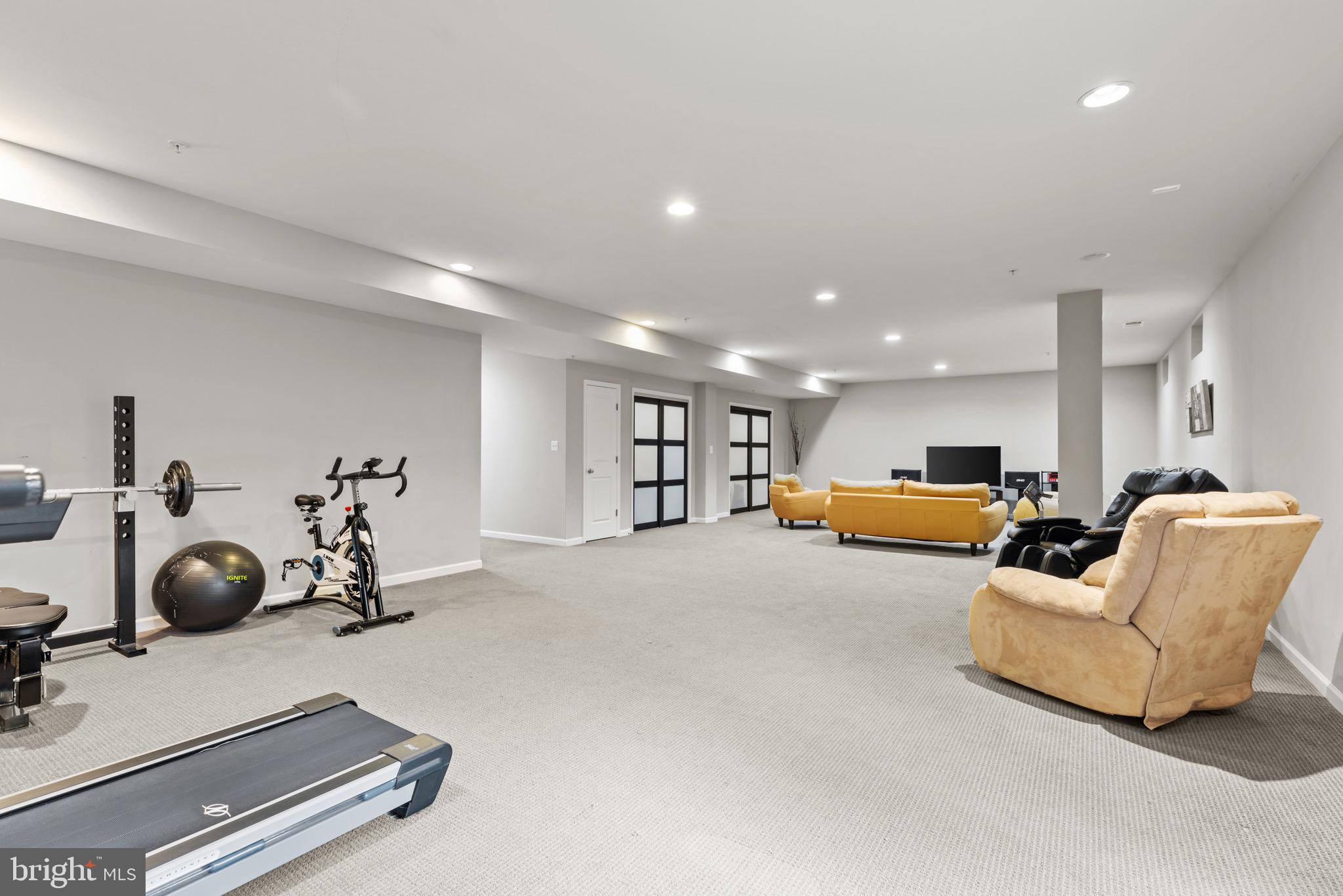 HALLMAN GROVE - Residential Lease