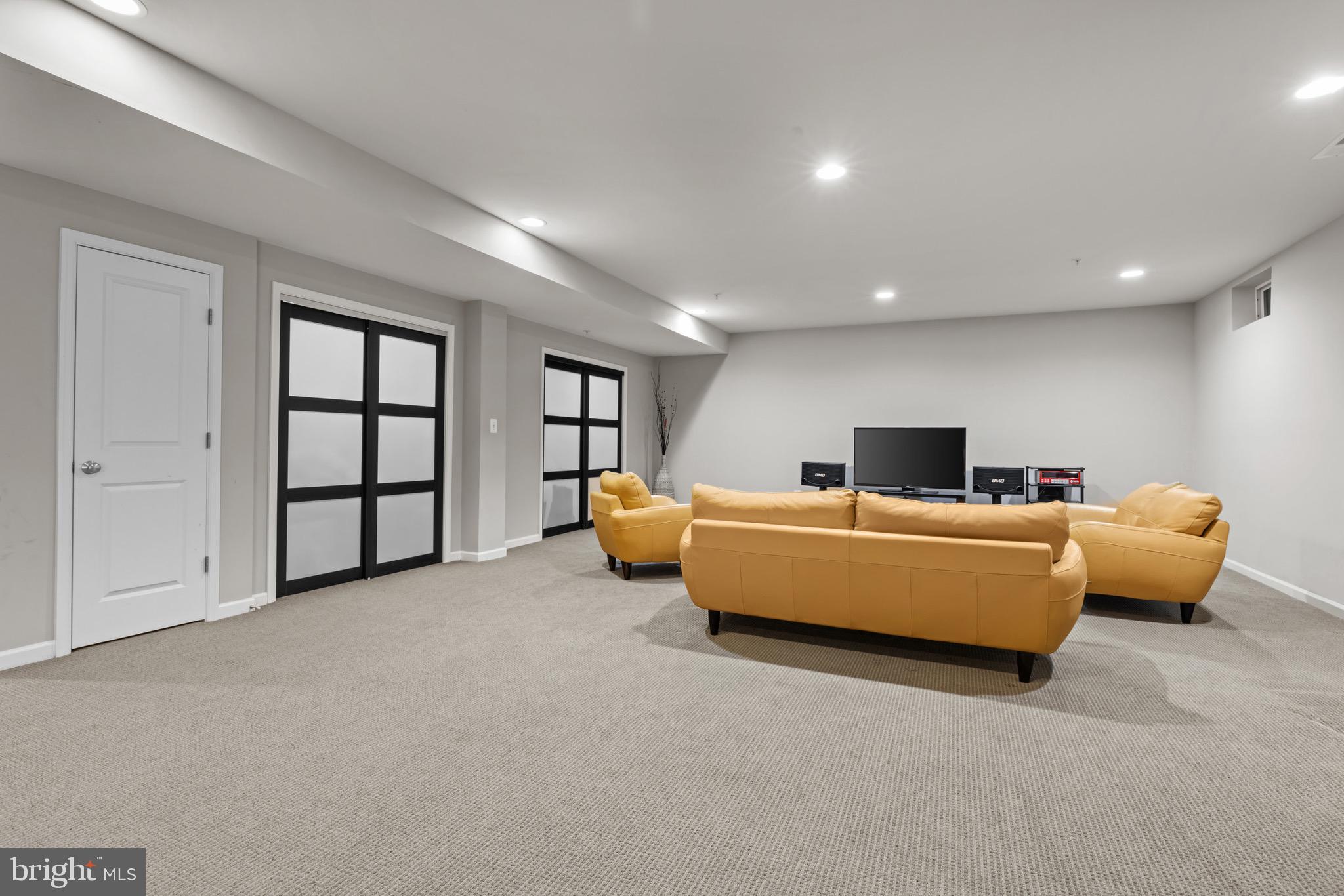 HALLMAN GROVE - Residential Lease