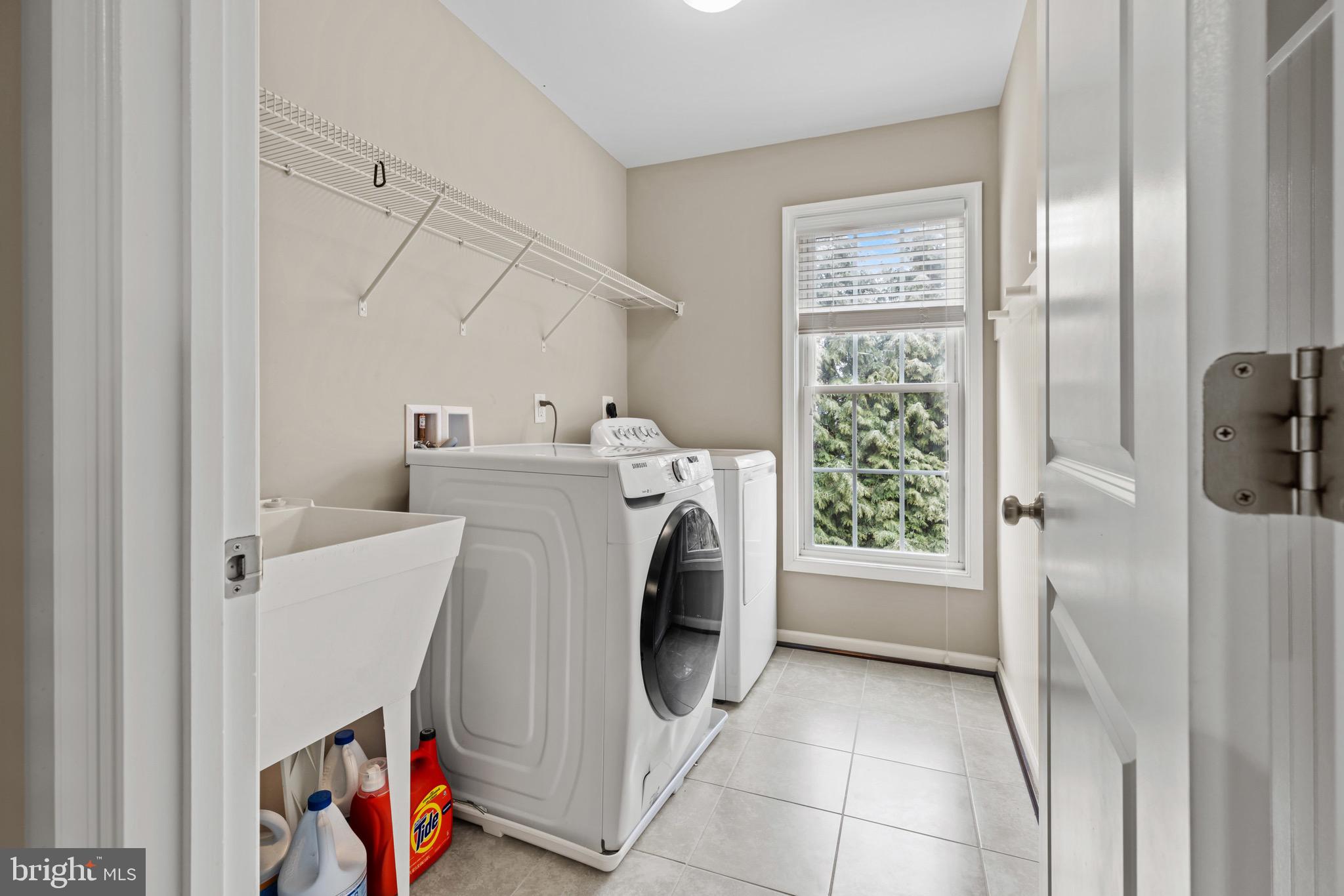 HALLMAN GROVE - Residential Lease