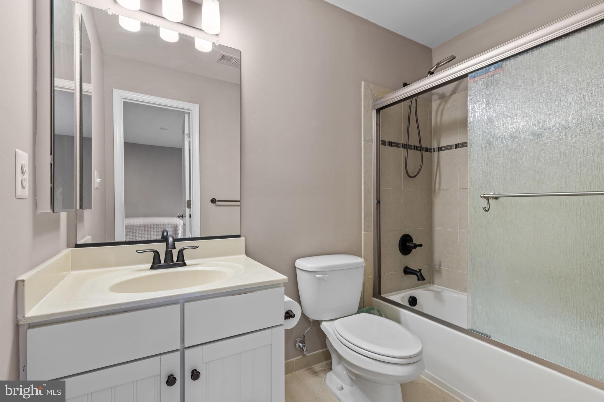 HALLMAN GROVE - Residential Lease