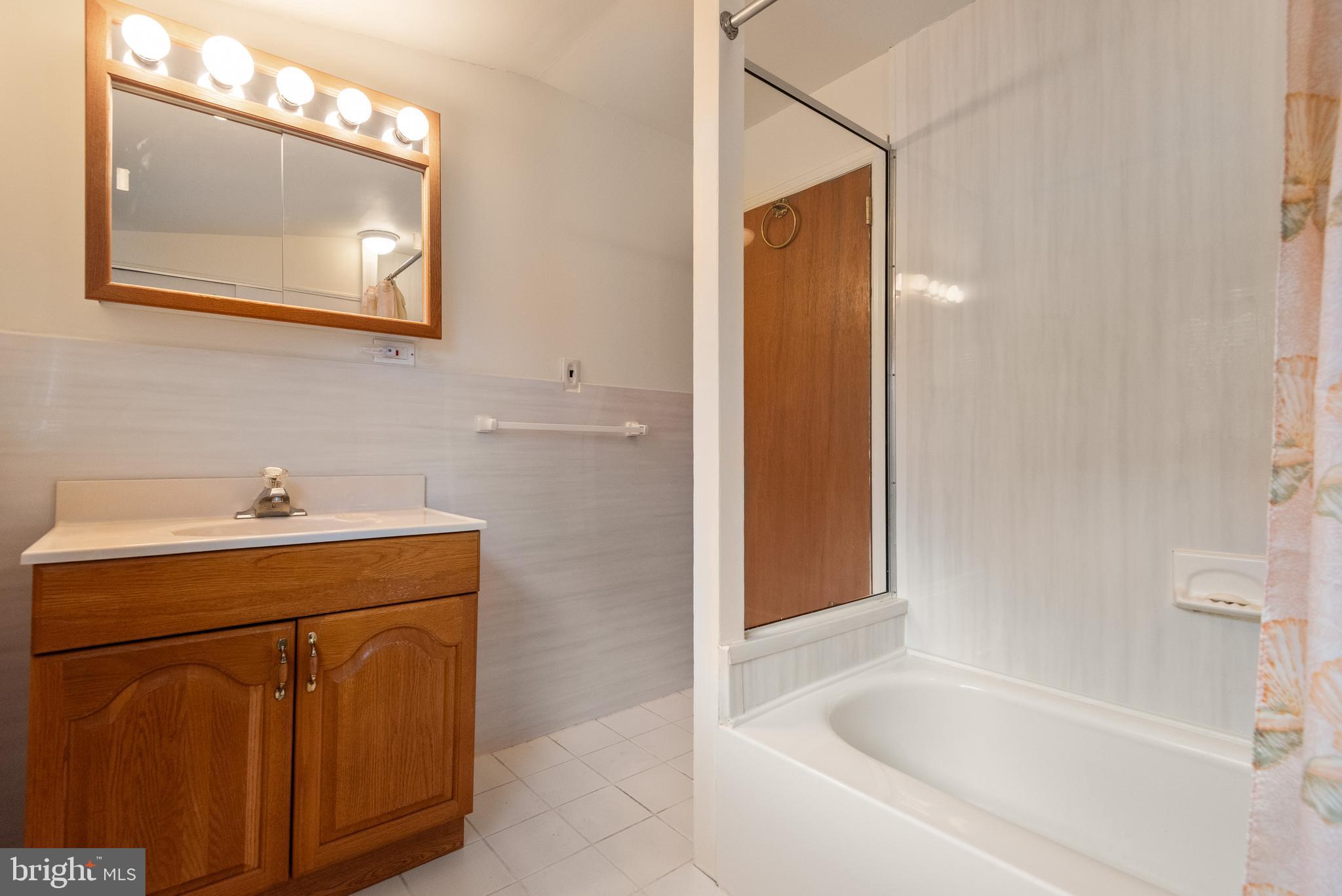 DEEPDALE - Residential