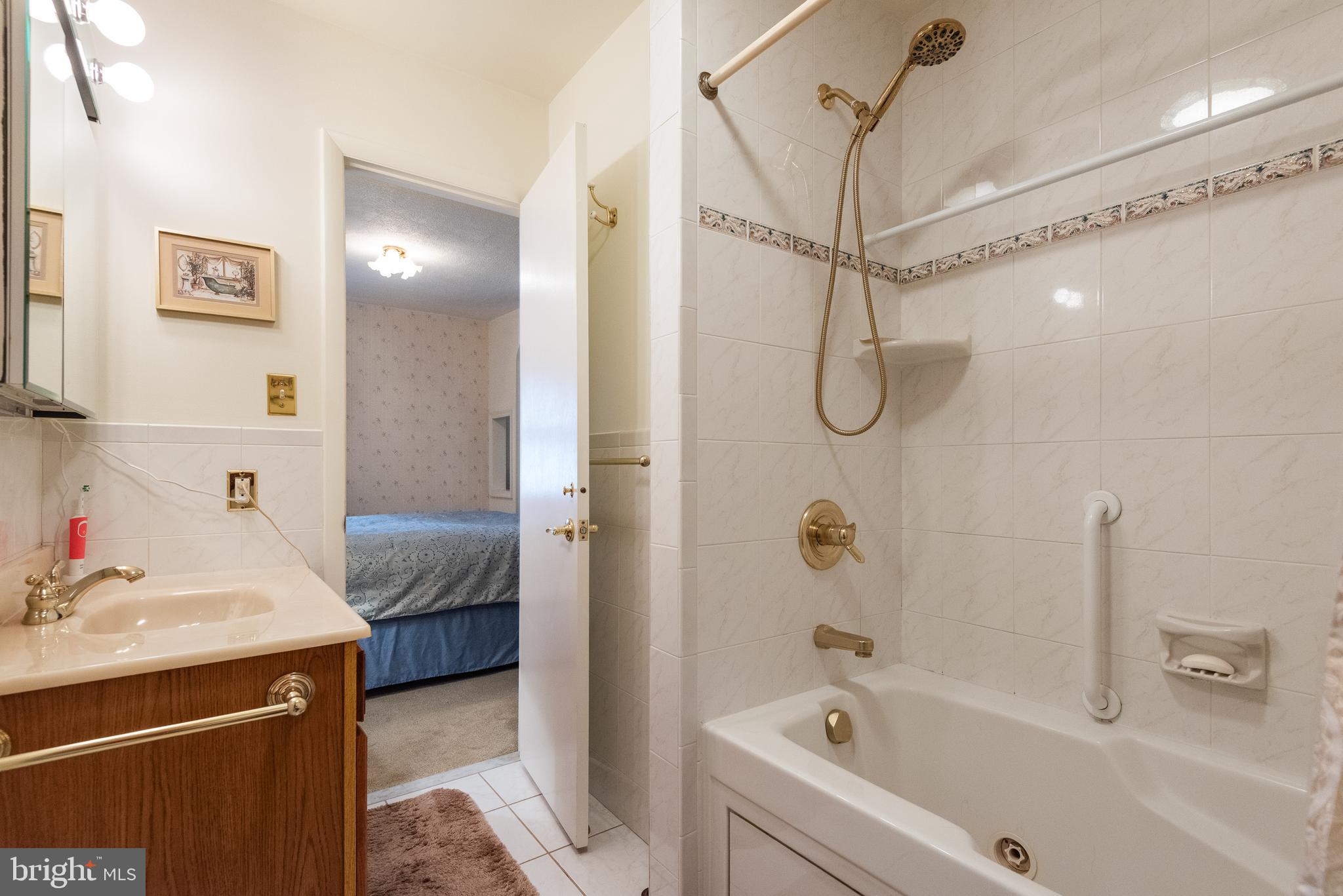DEEPDALE - Residential