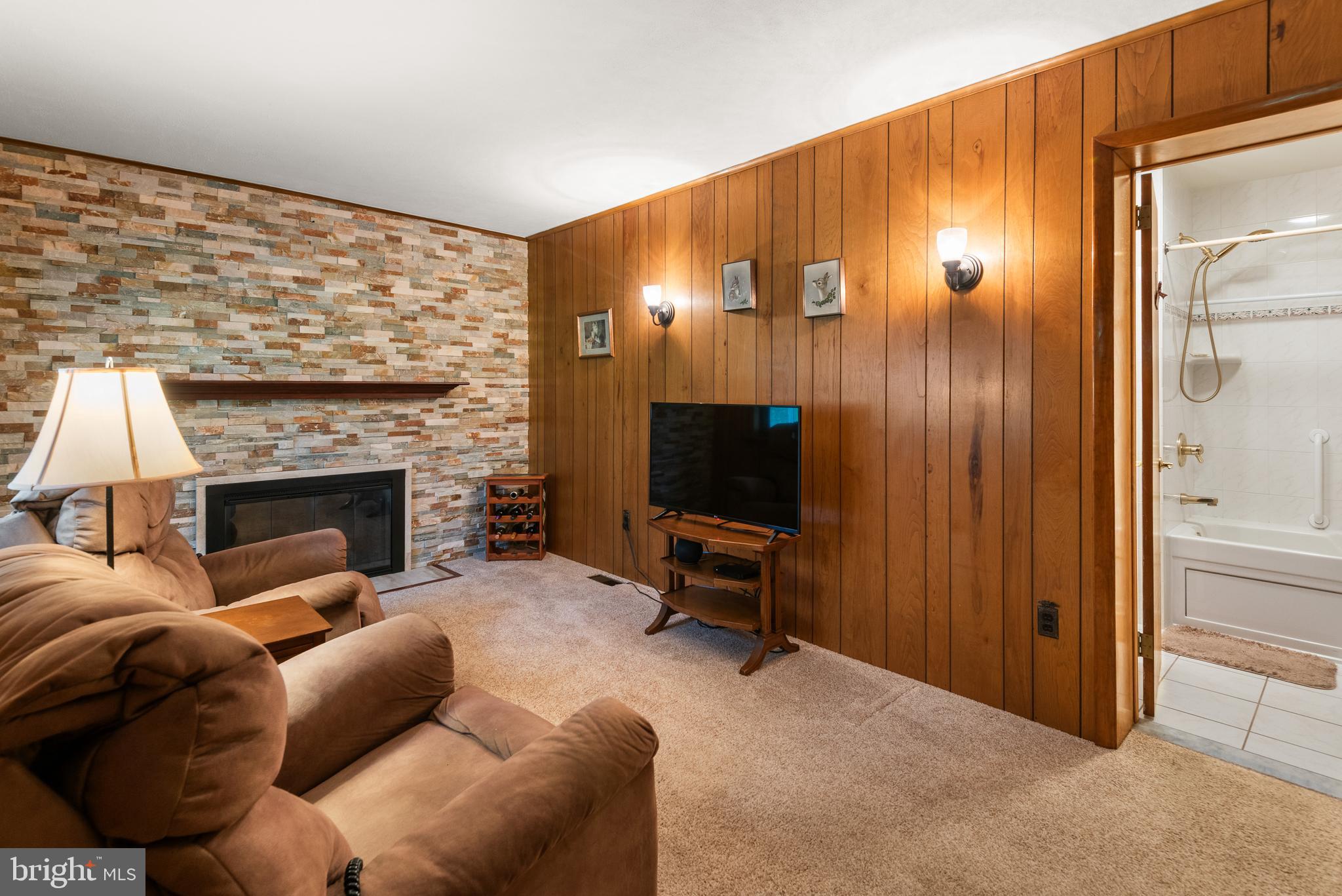DEEPDALE - Residential