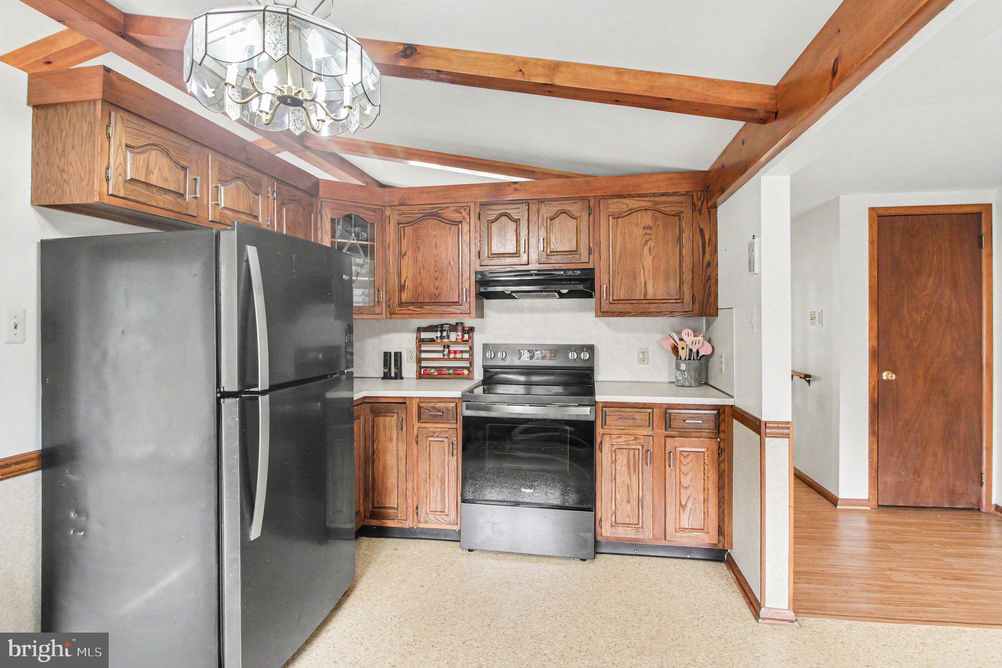 520 HOFFMAN ROAD