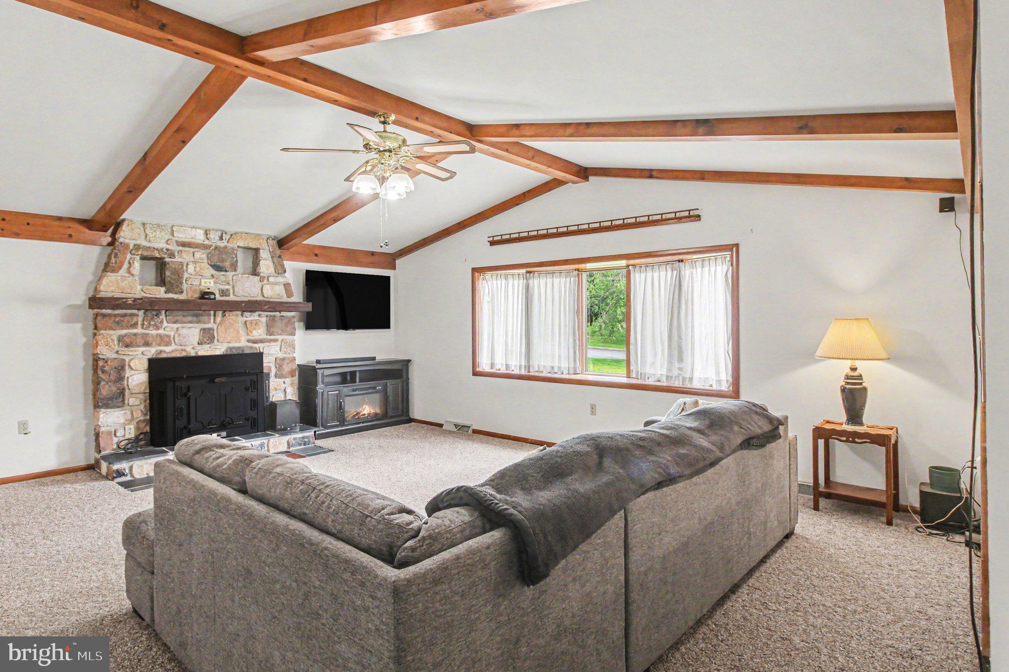 520 HOFFMAN ROAD