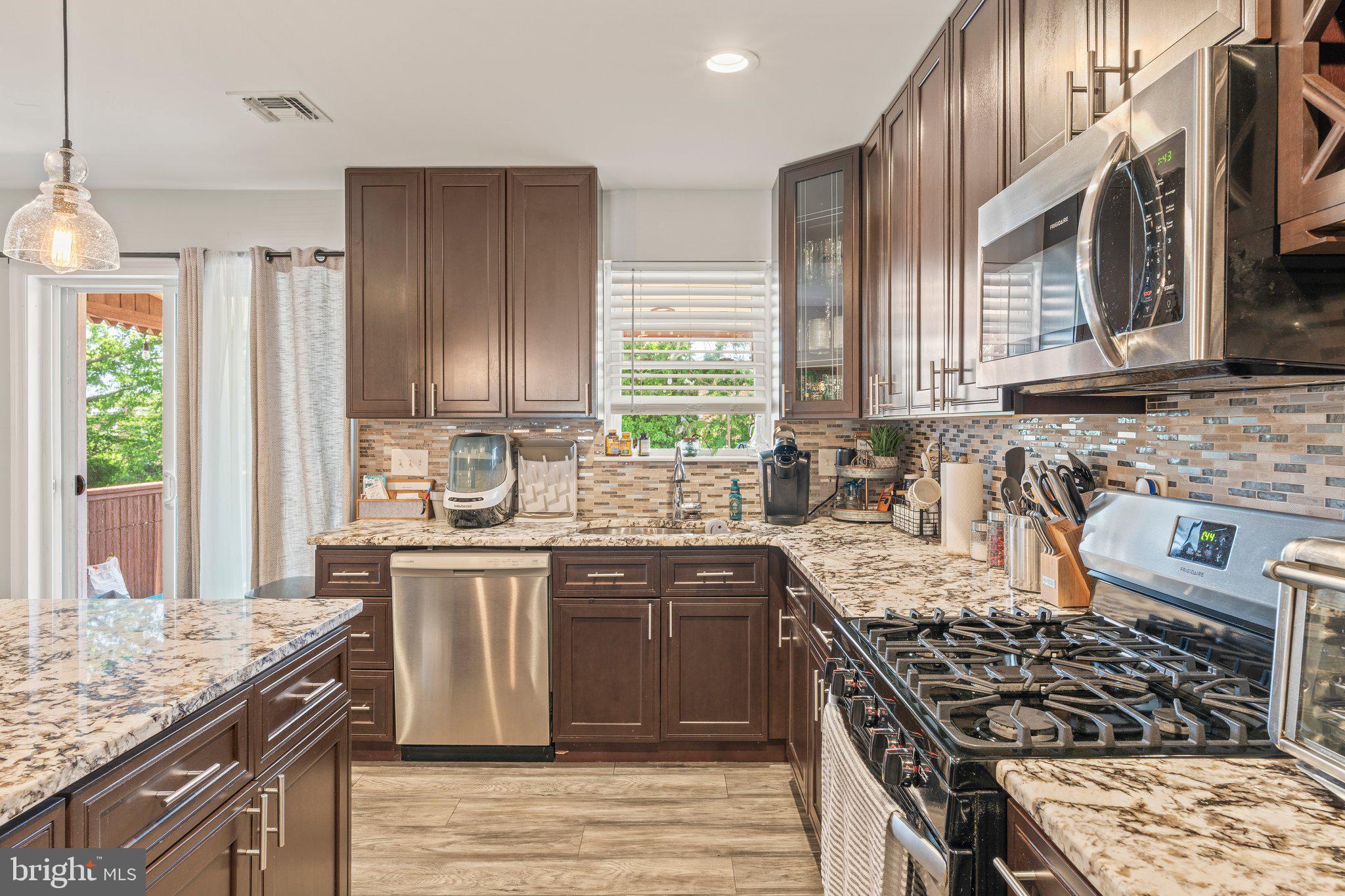 CRISPIN GARDENS - Residential