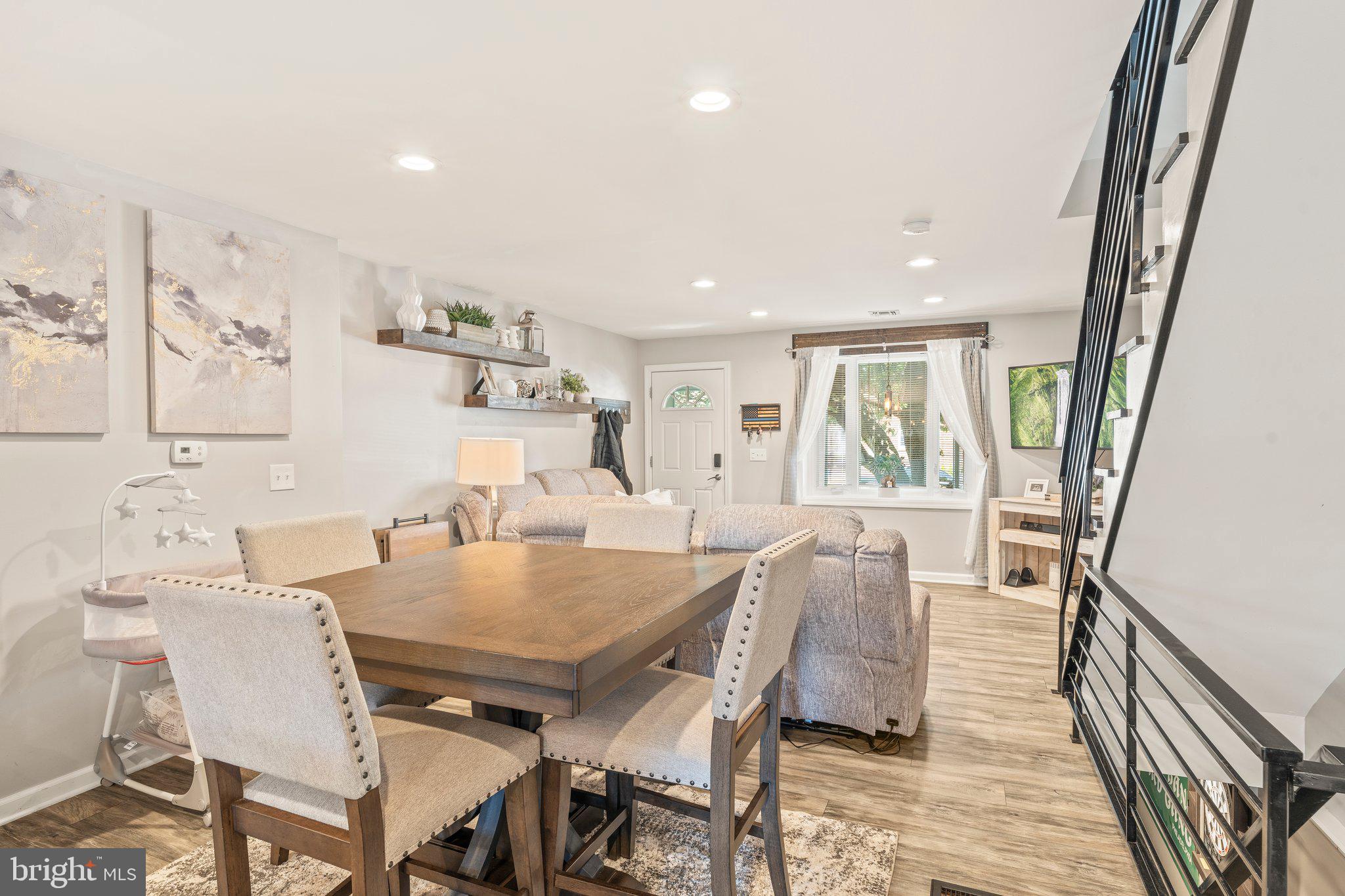 CRISPIN GARDENS - Residential