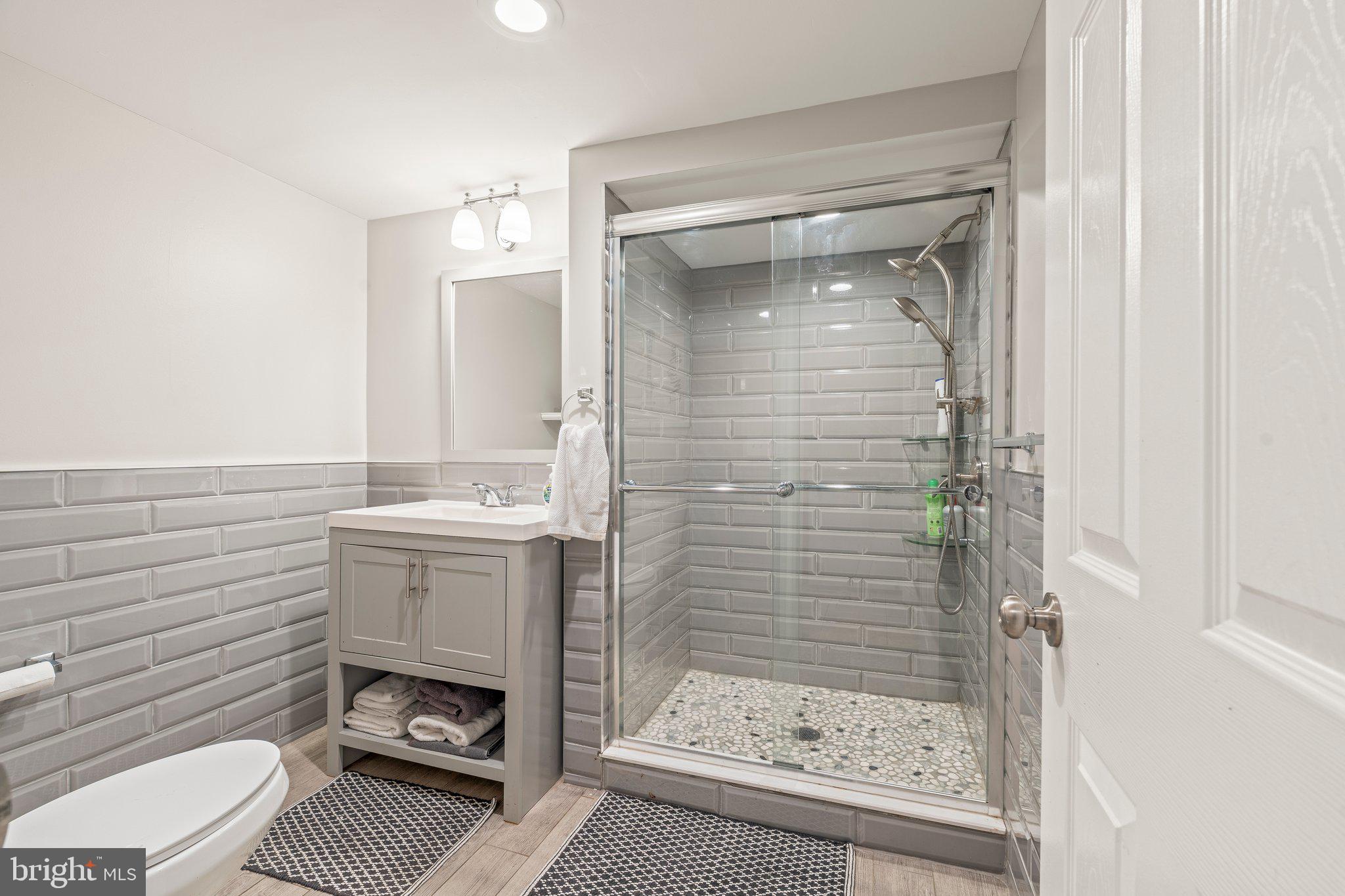 CRISPIN GARDENS - Residential