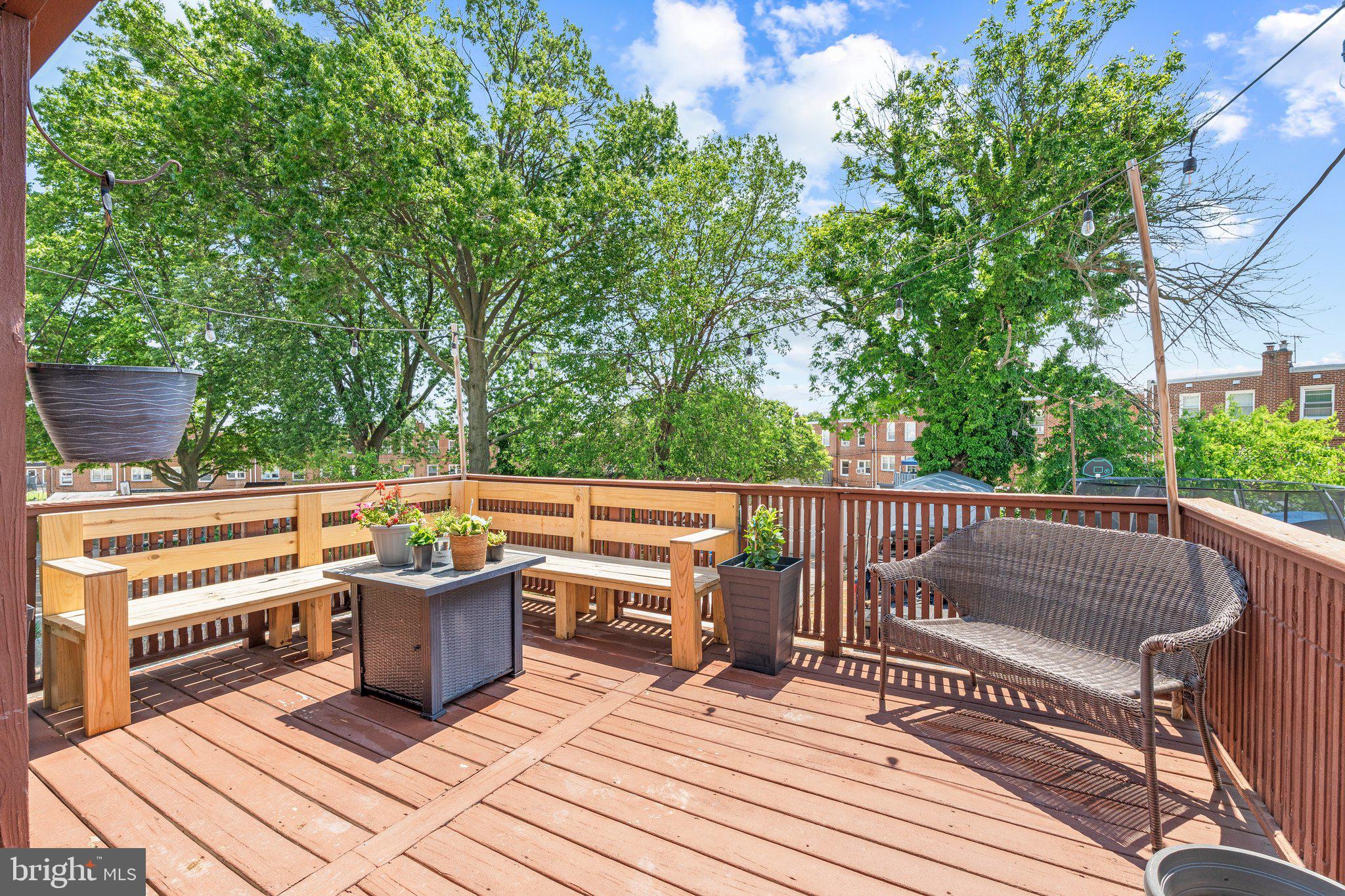 CRISPIN GARDENS - Residential