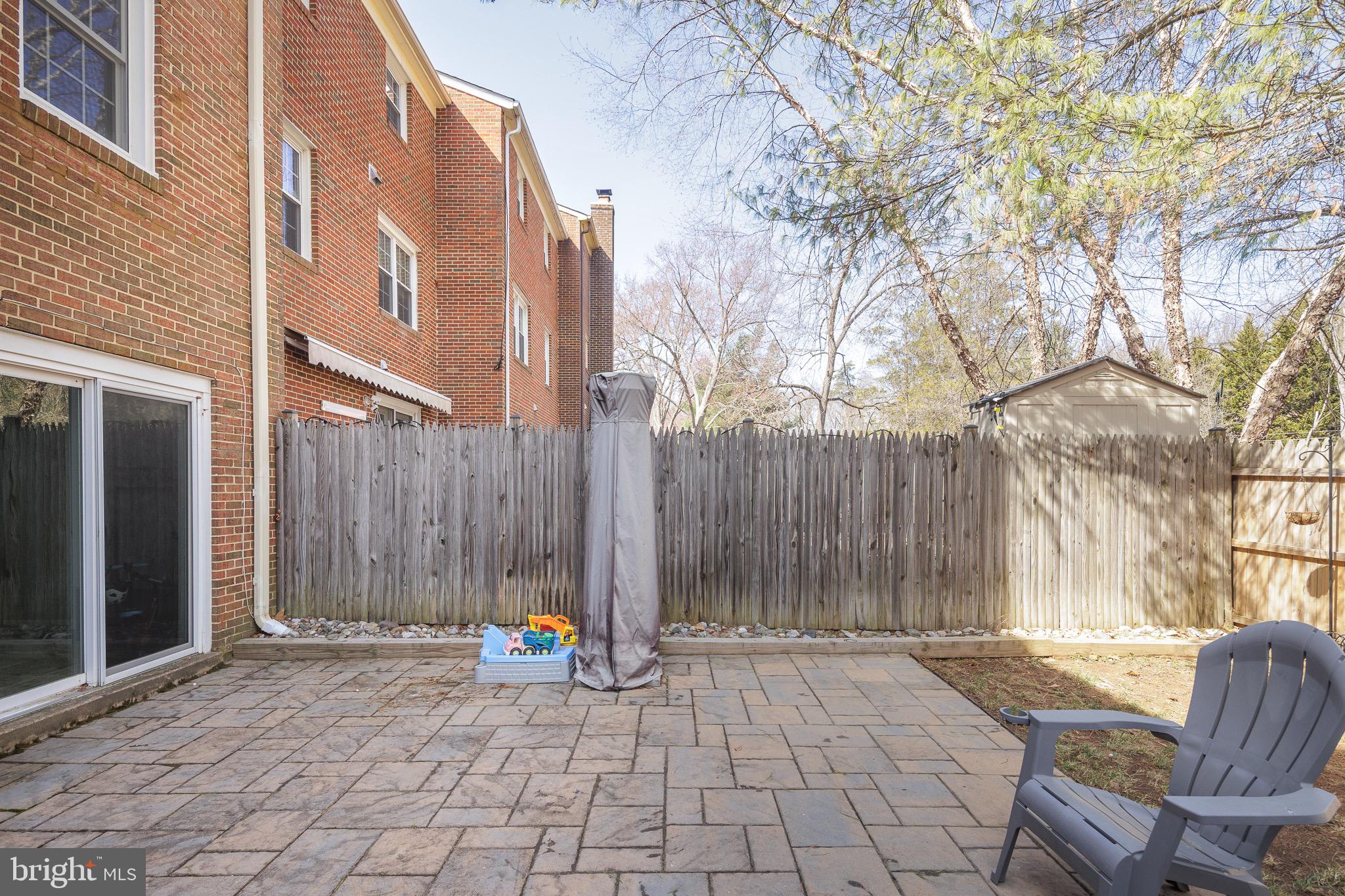 TOWNES OF ORANGE HUNT - Residential